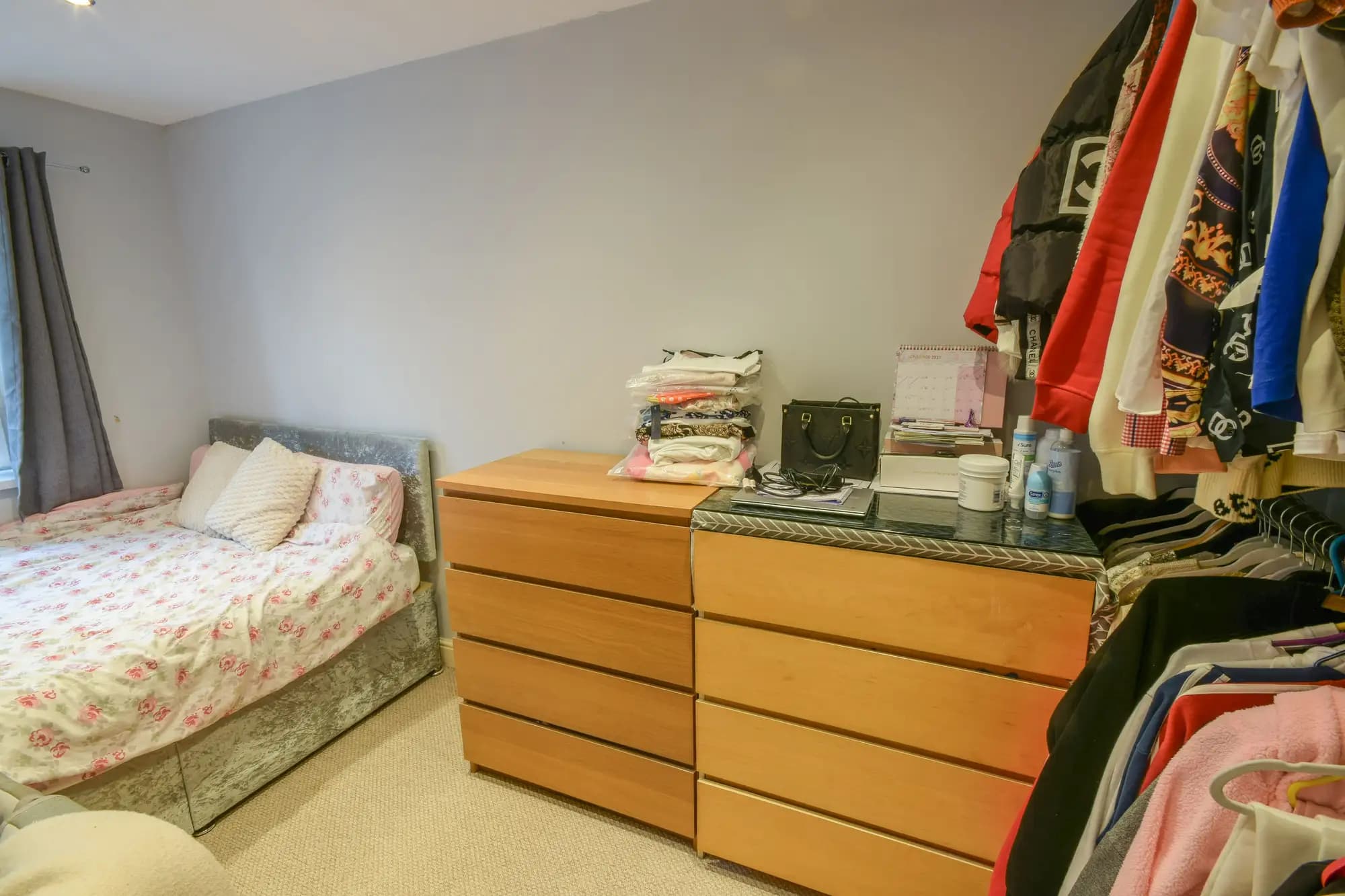 property photo 8 of 15