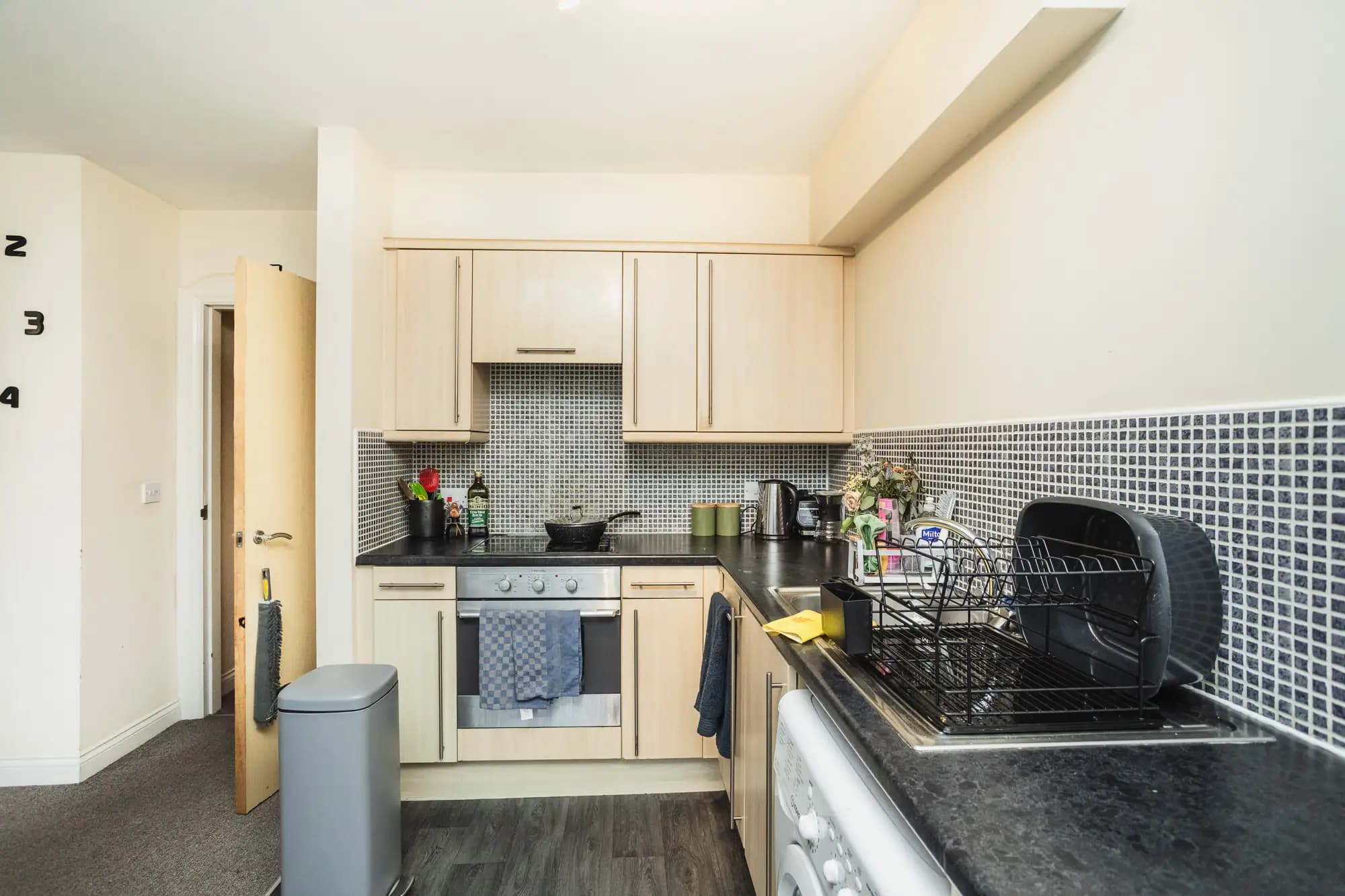 property photo 6 of 20