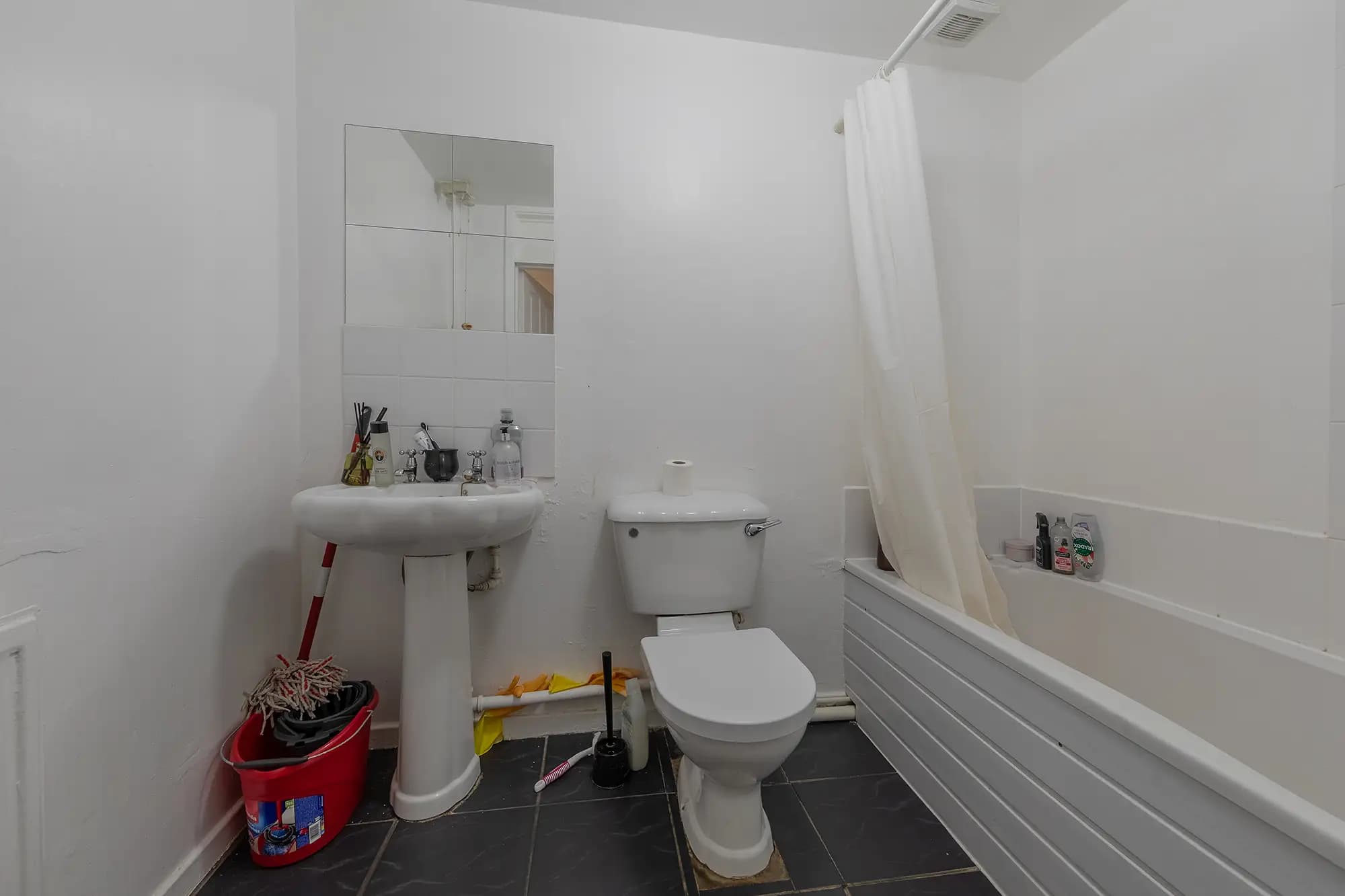 property photo 8 of 17