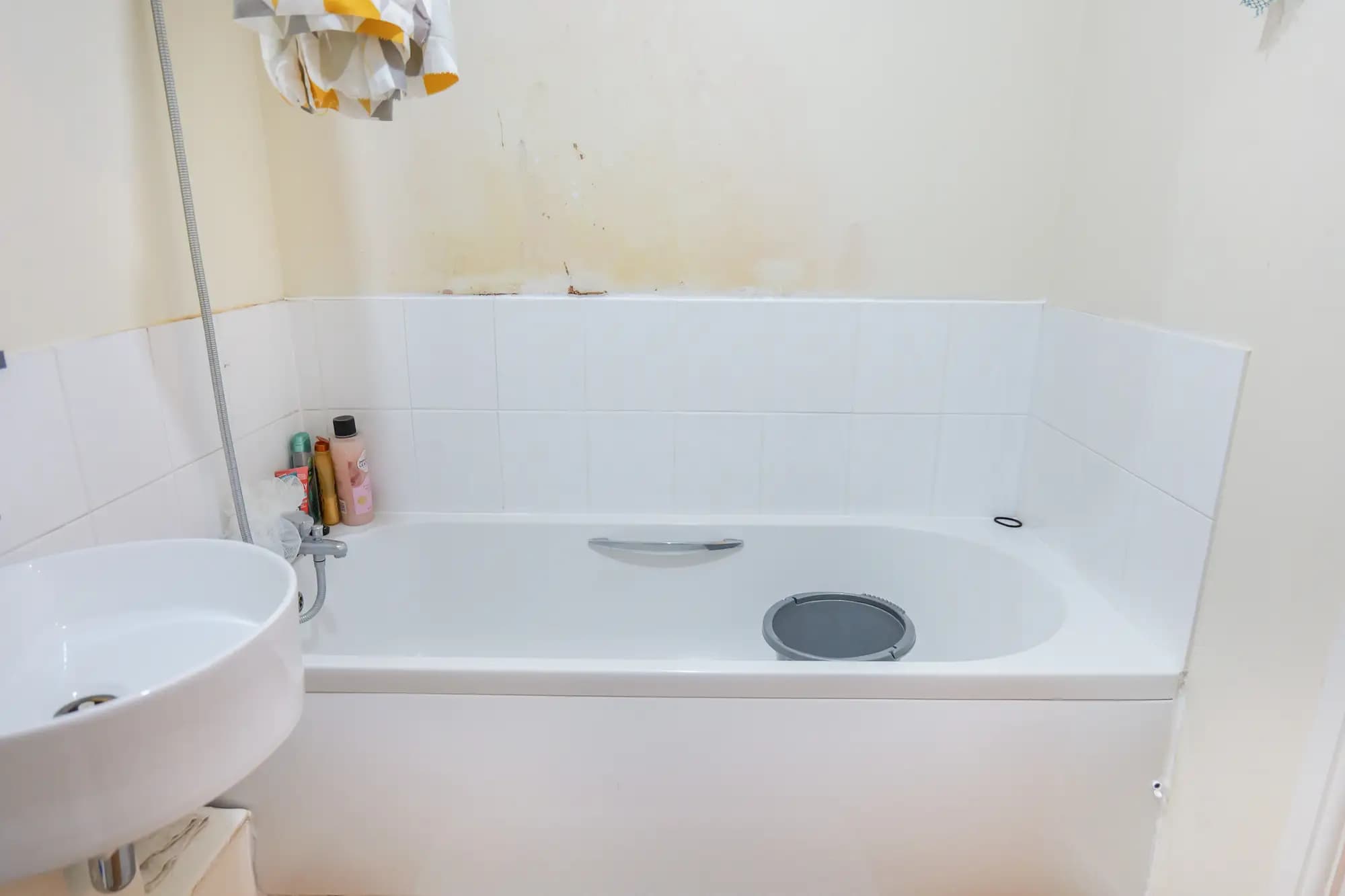 property photo 6 of 12