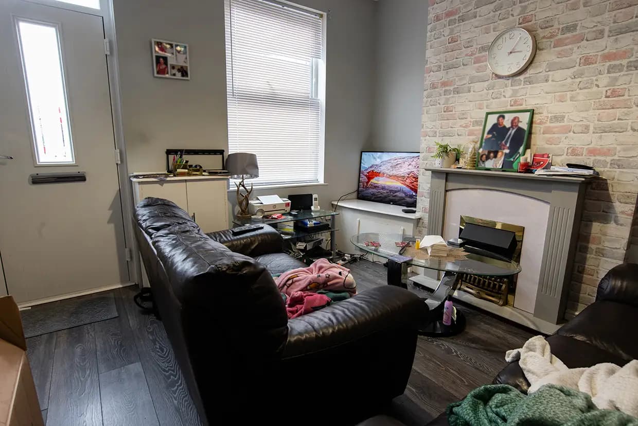 property photo 3 of 25