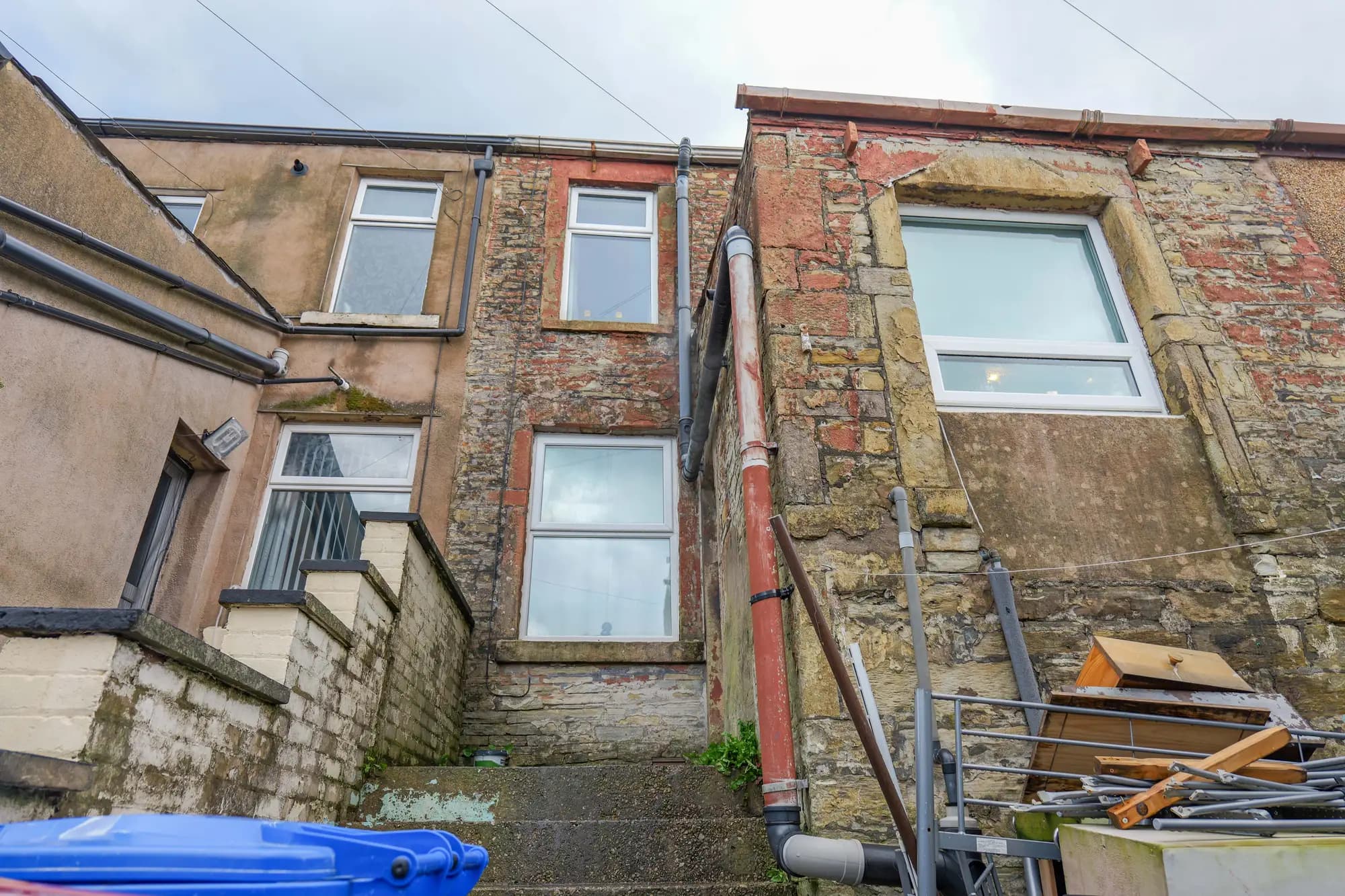 property photo 25 of 27