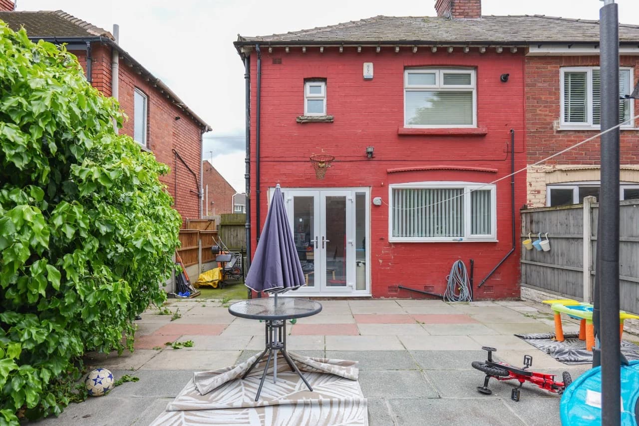 property photo 16 of 18