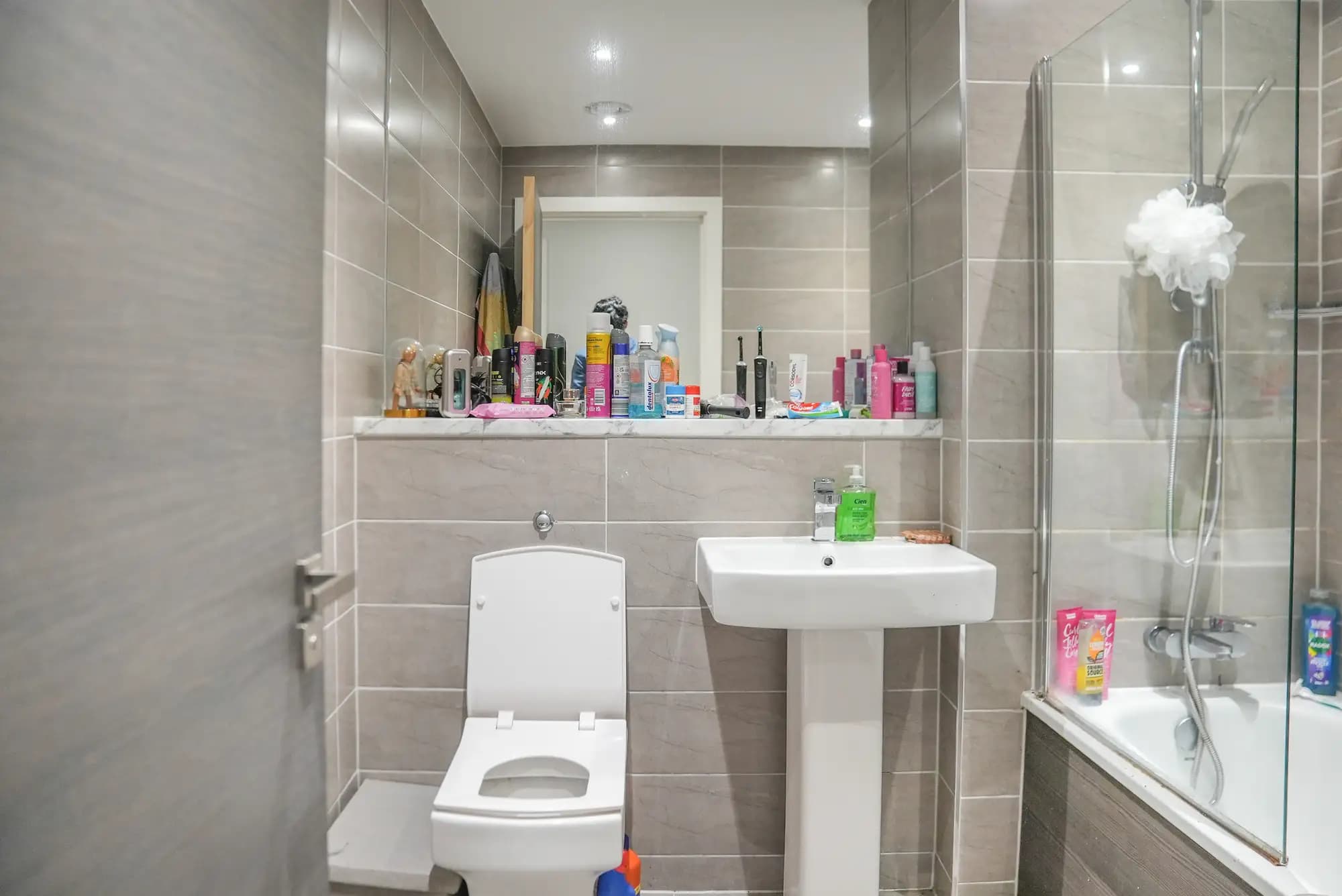 property photo 6 of 20