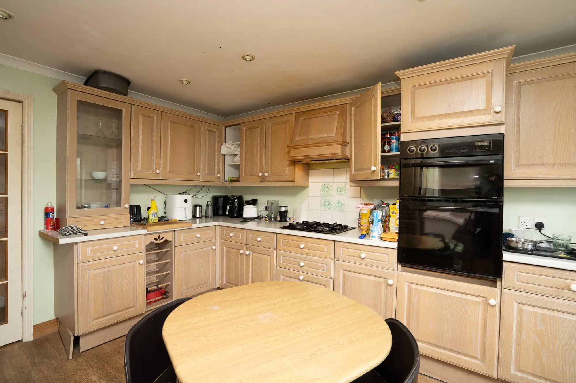 property photo 4 of 27