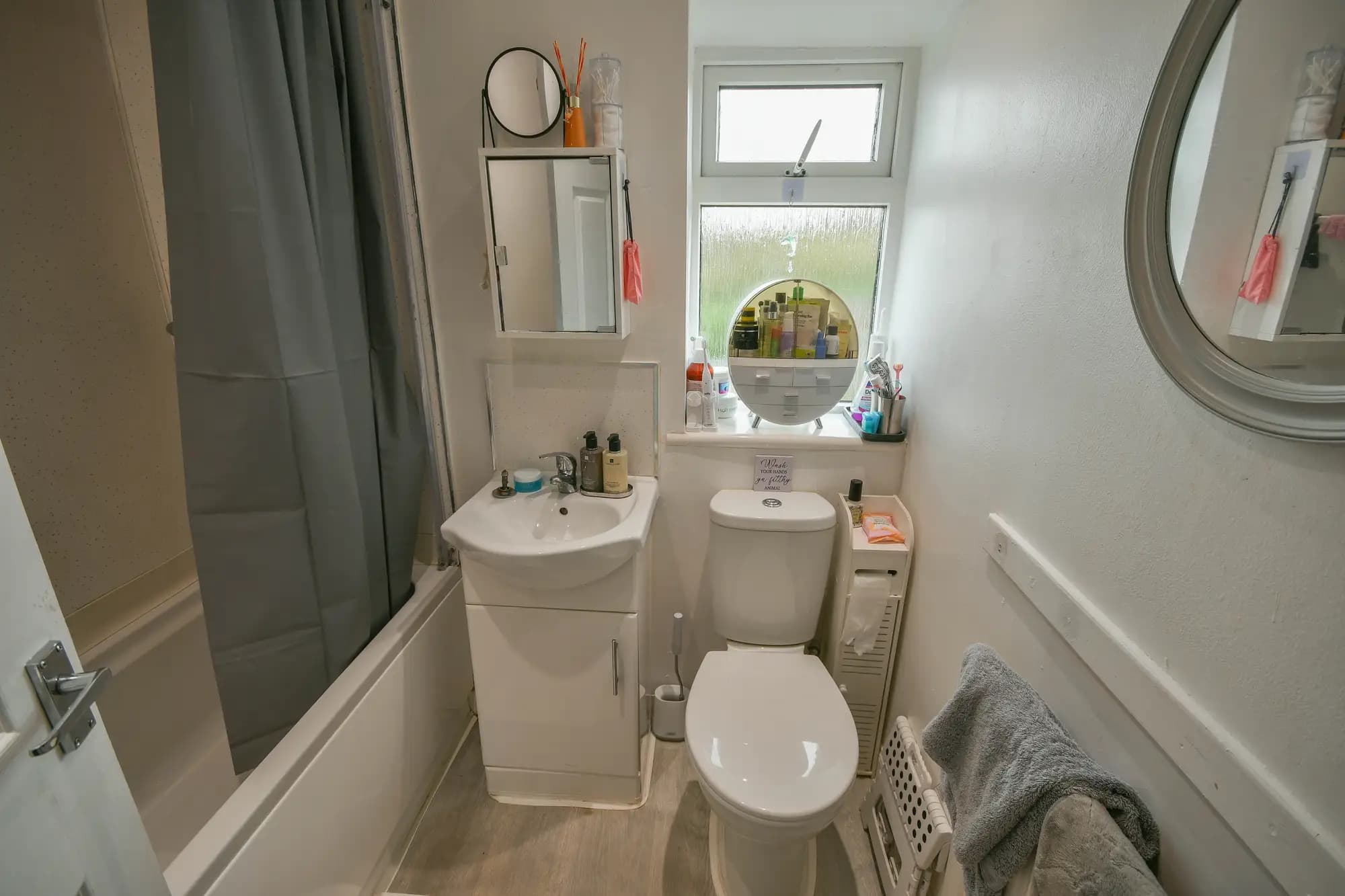 property photo 8 of 20