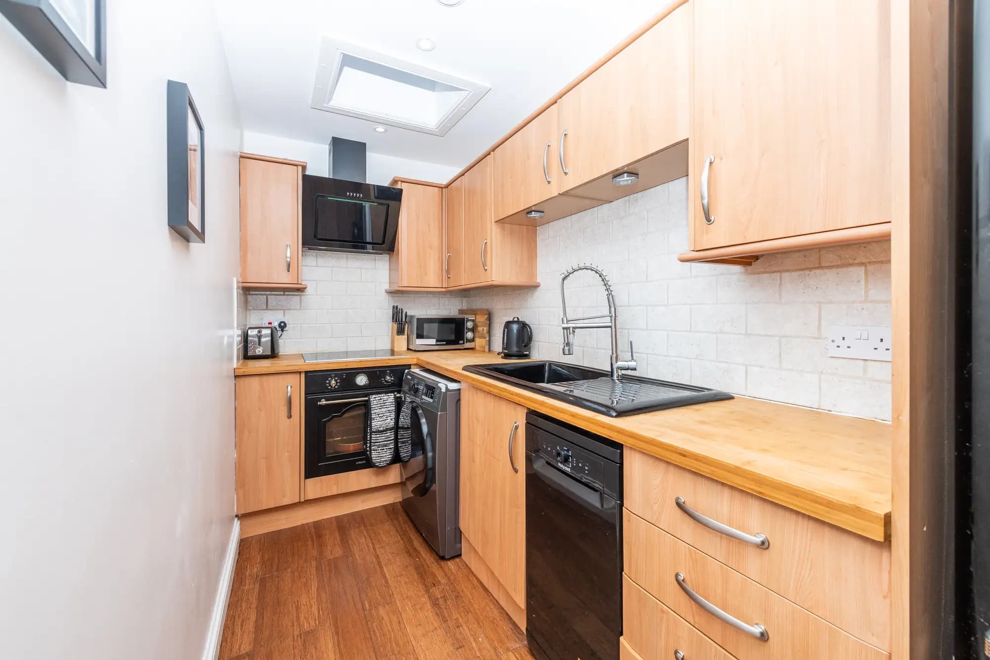 property photo 6 of 16
