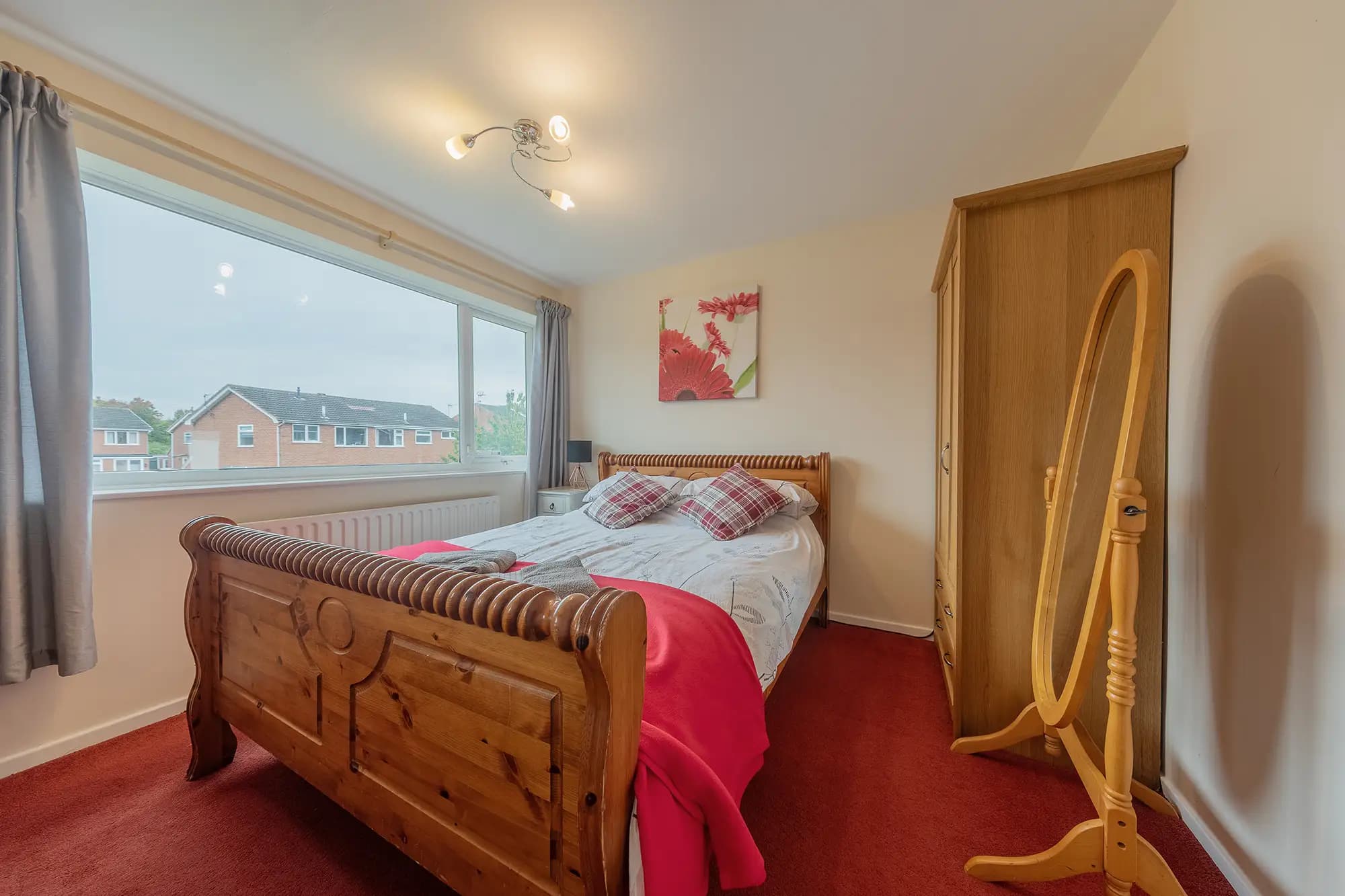 property photo 12 of 32