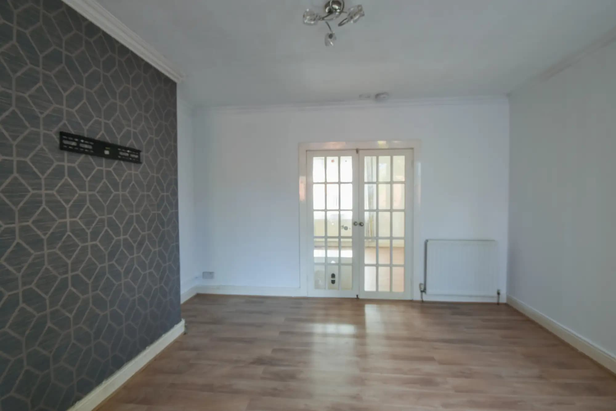 property photo 5 of 27