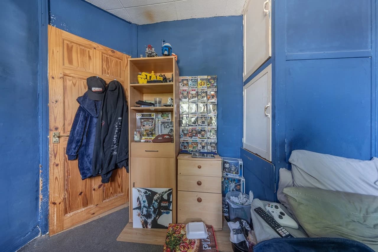 property photo 12 of 20