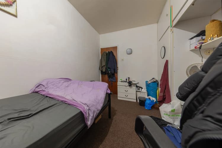 property photo 14 of 27