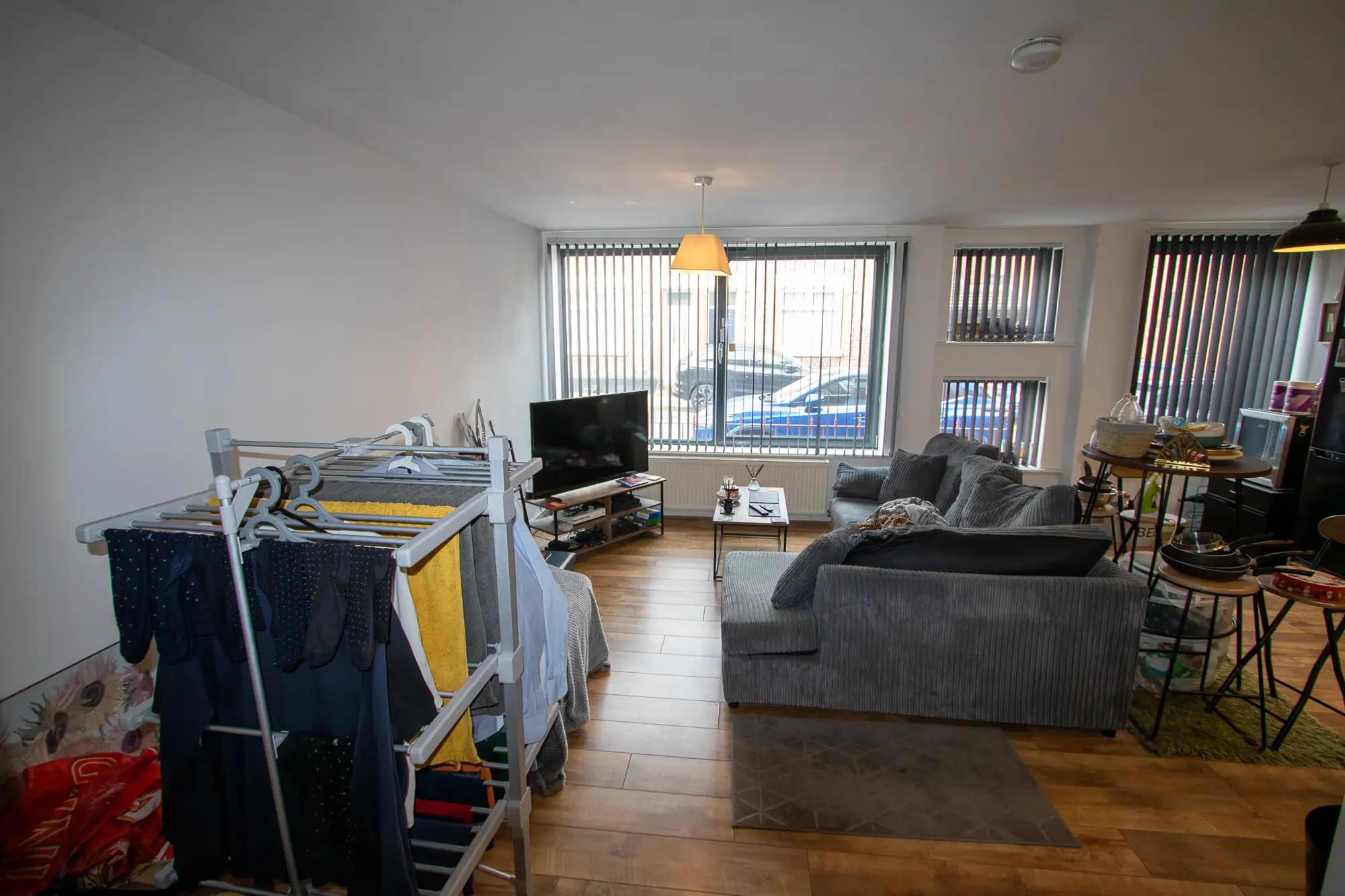 property photo 5 of 28