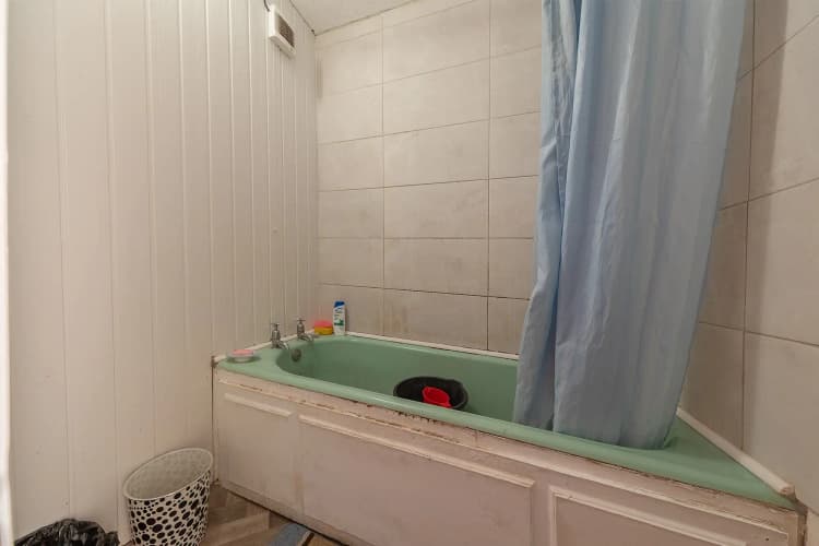 property photo 13 of 27