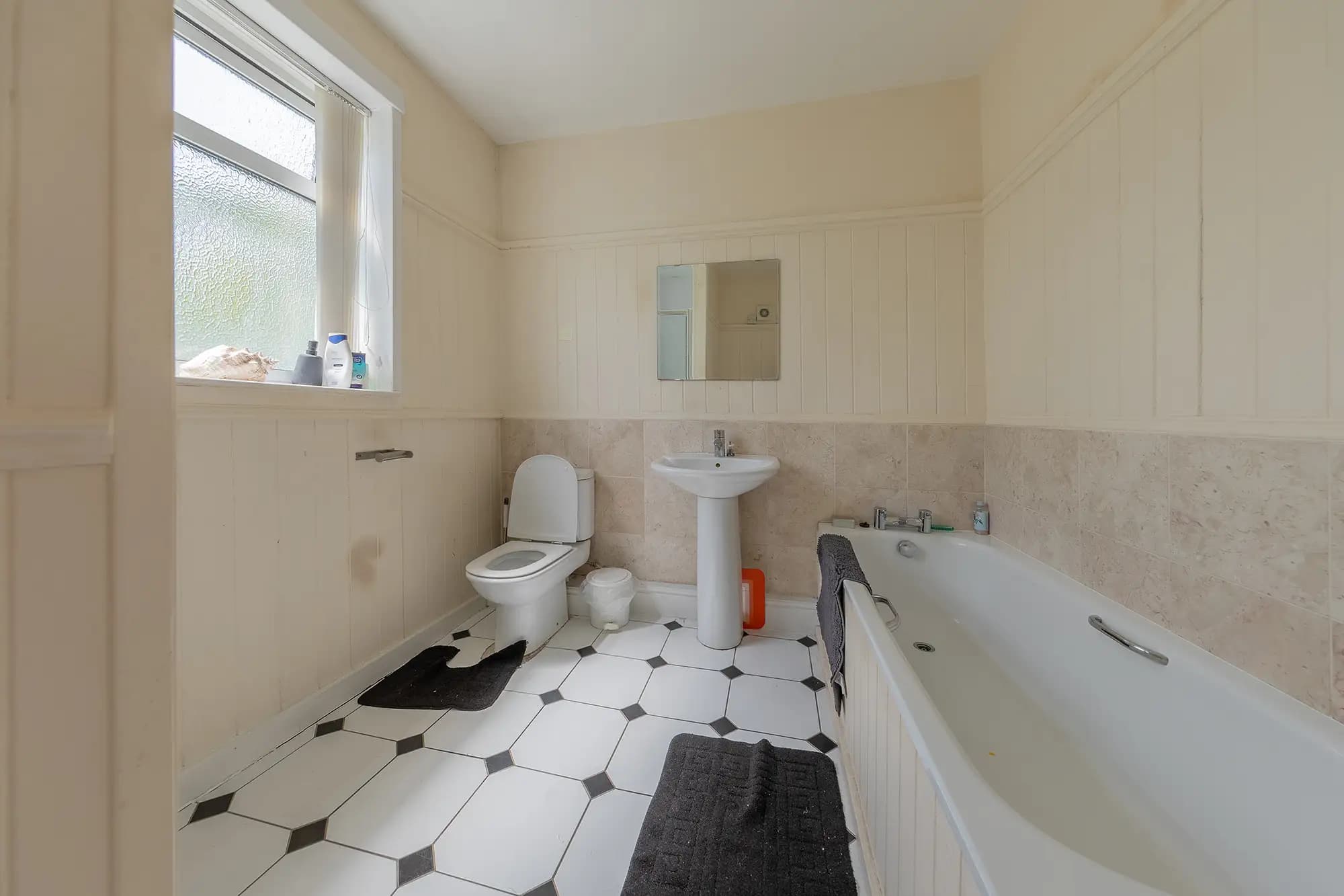 property photo 7 of 23