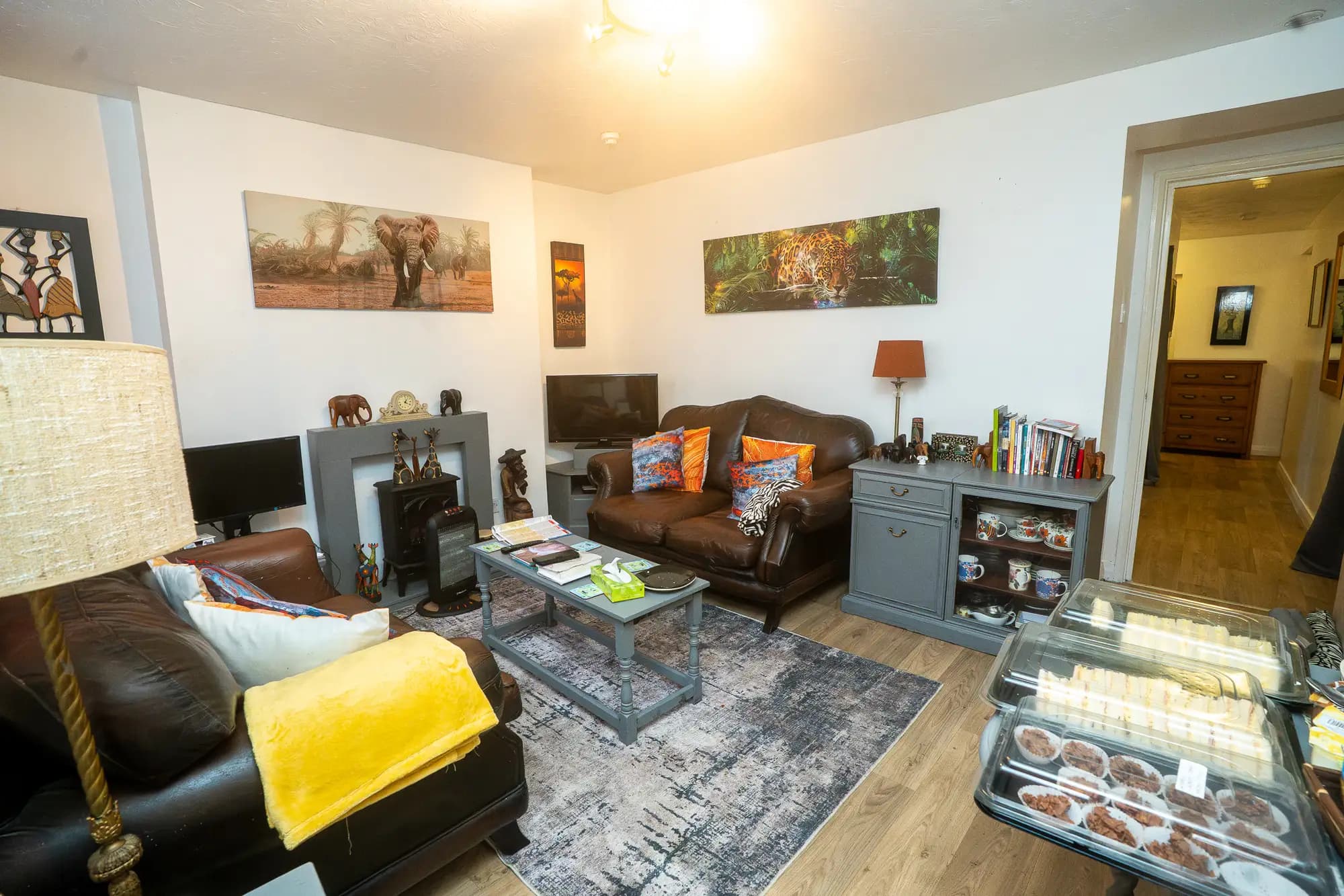 property photo 4 of 28