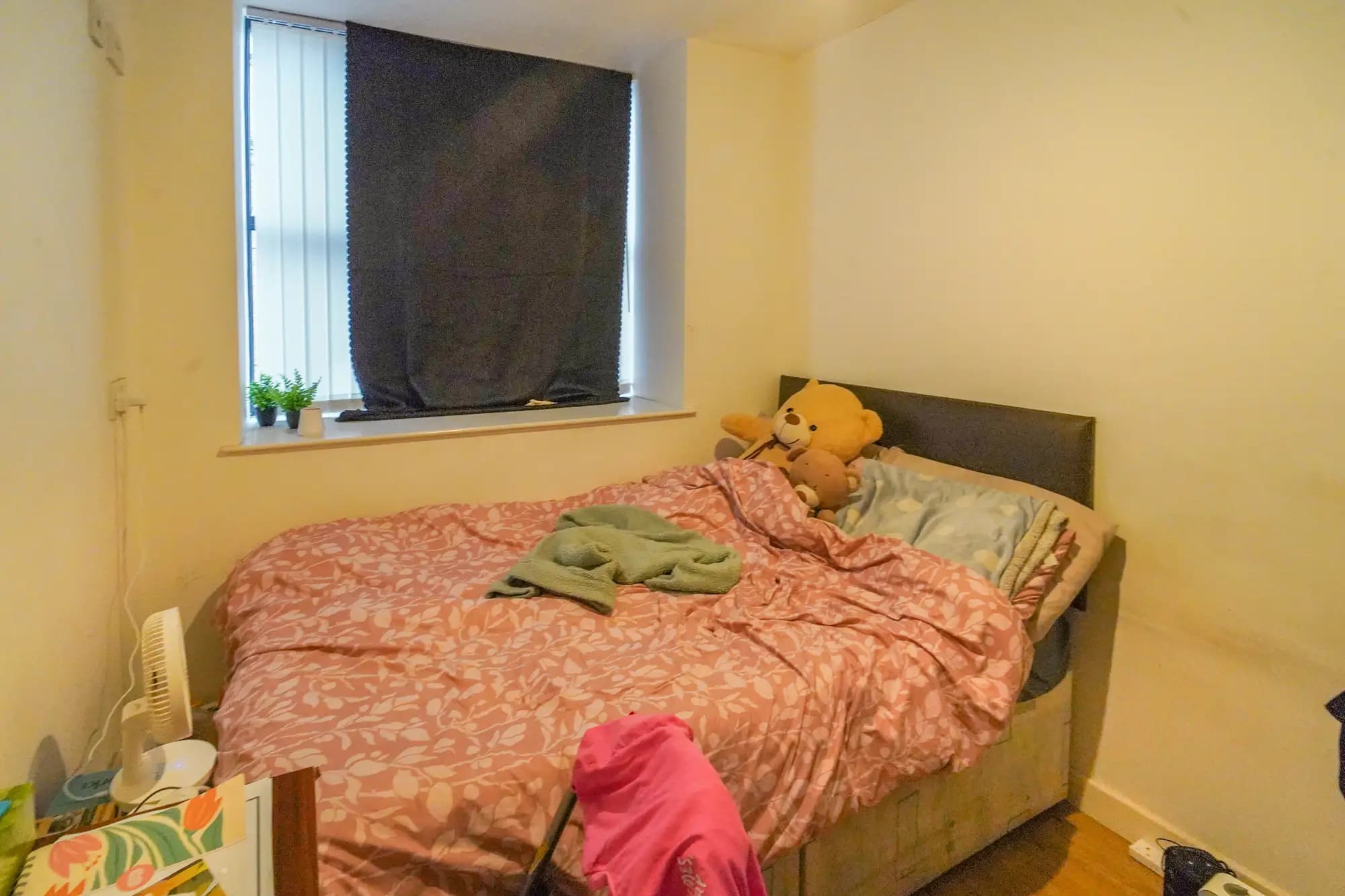 property photo 6 of 10