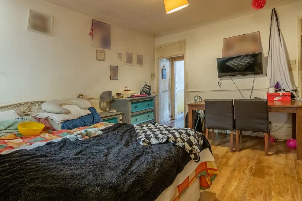 property photo 9 of 21