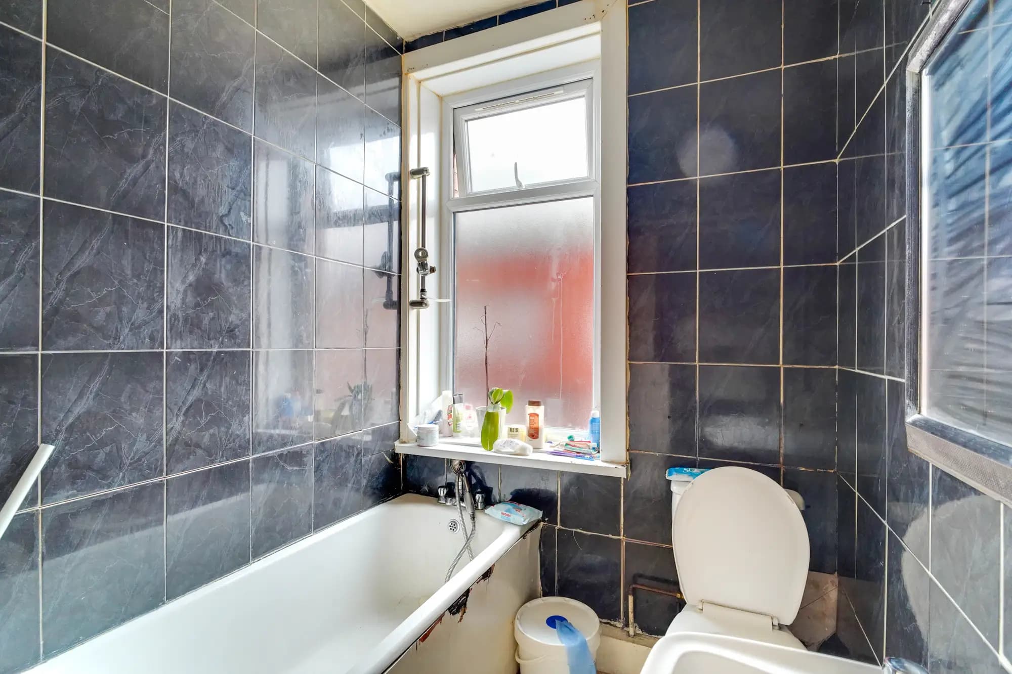 property photo 4 of 9