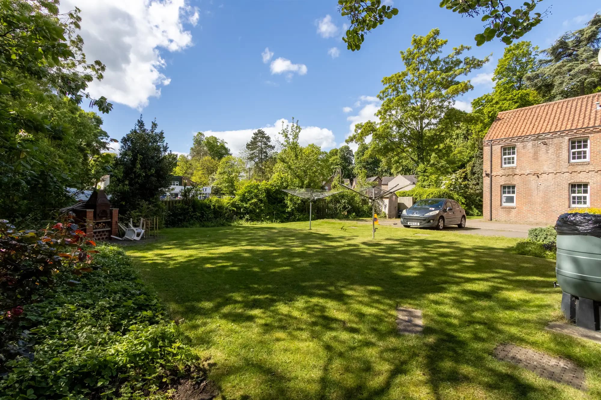 property photo 14 of 16