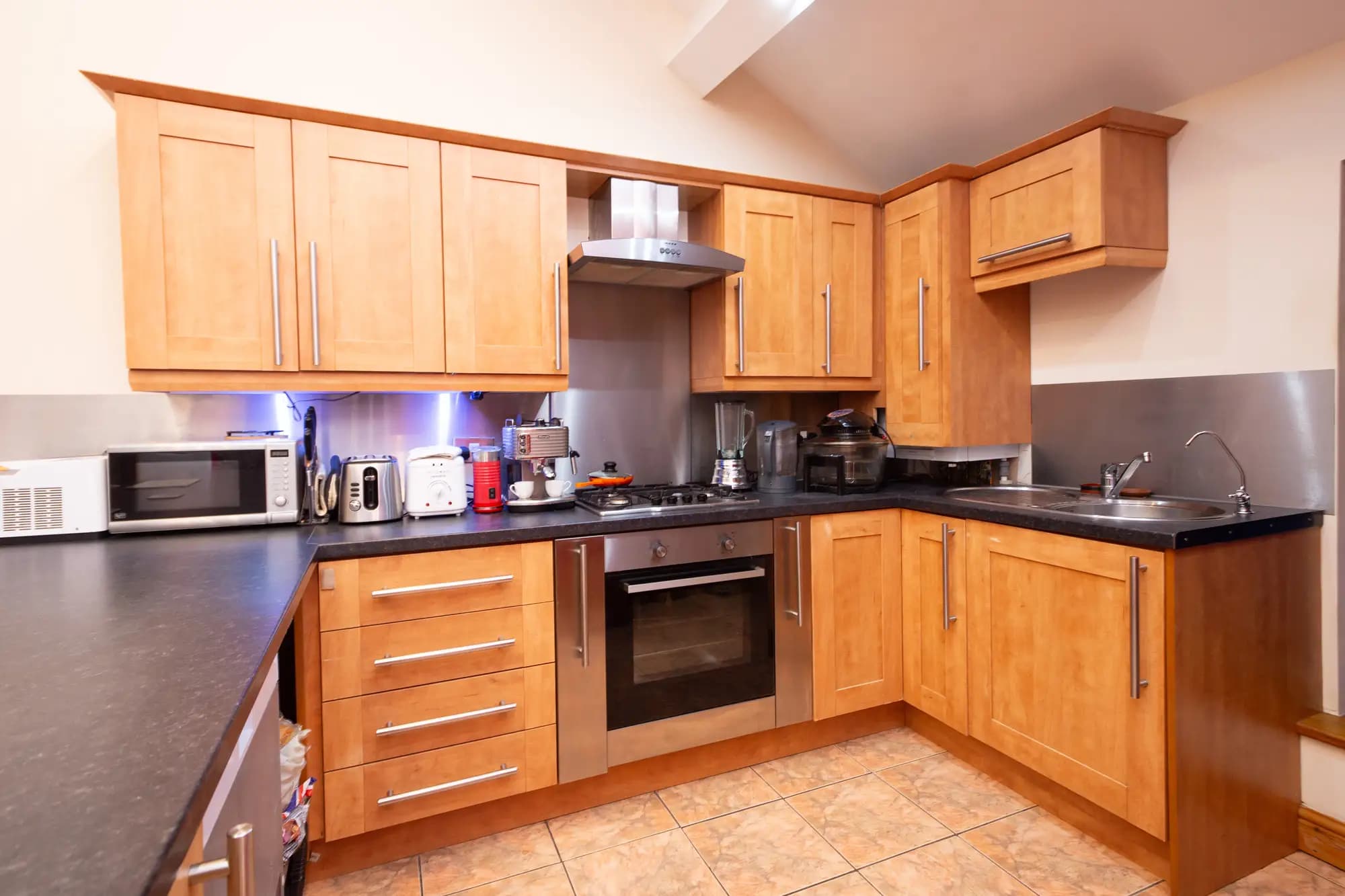 property photo 9 of 21