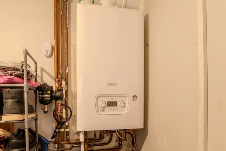 property photo 13 of 16