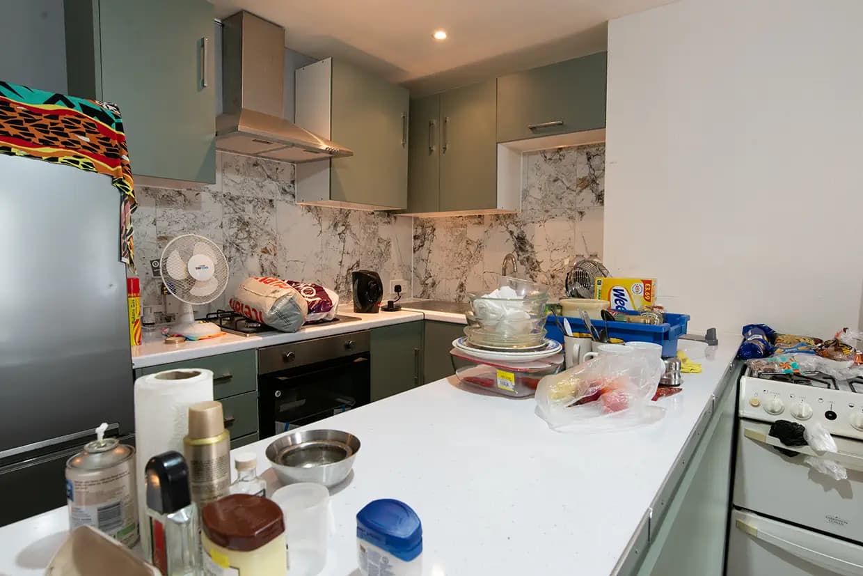property photo 5 of 11