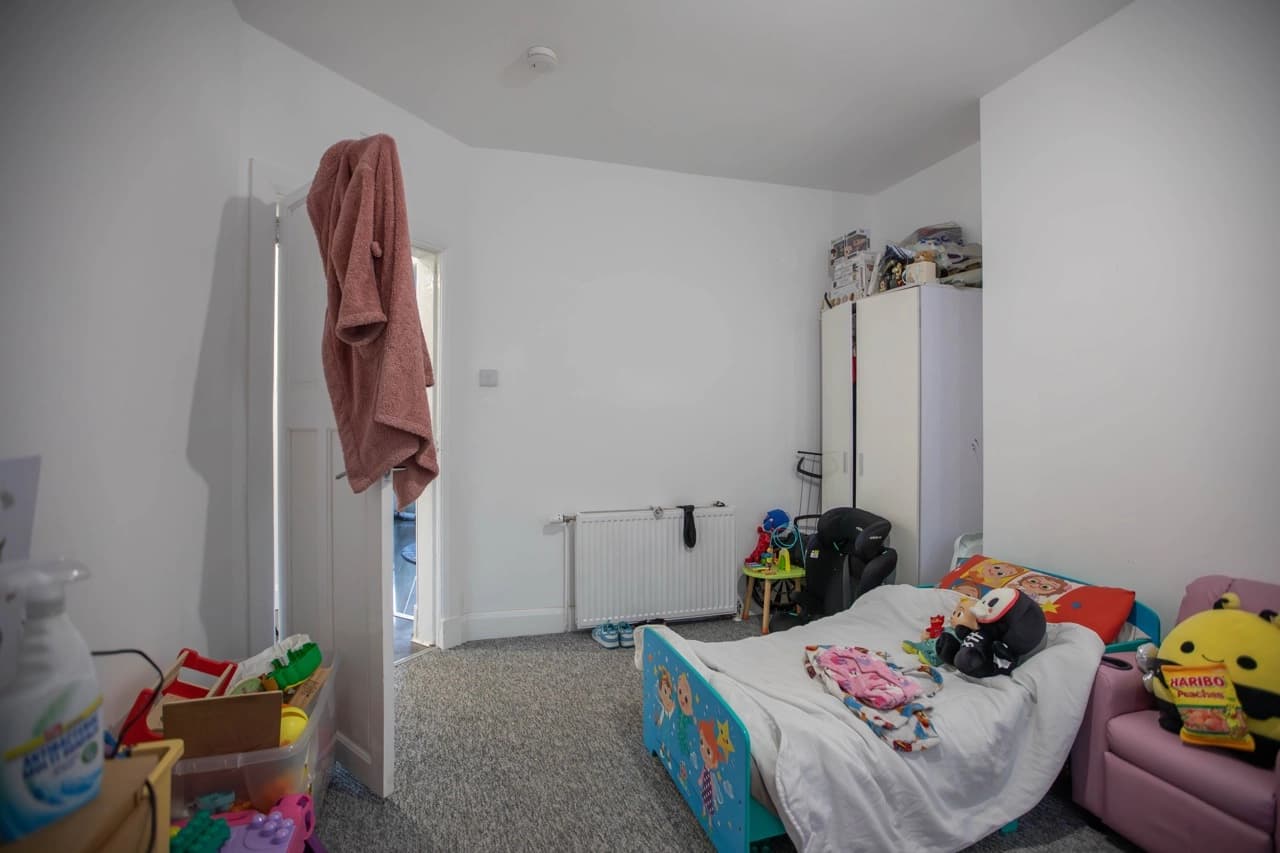 property photo 17 of 23