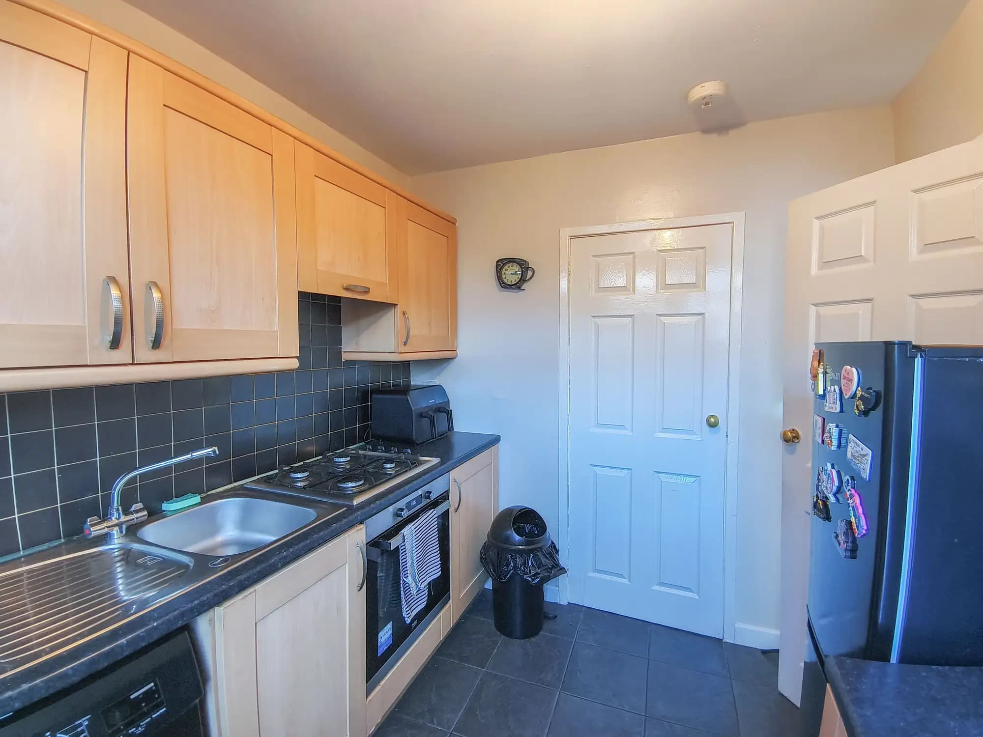 property photo 6 of 19