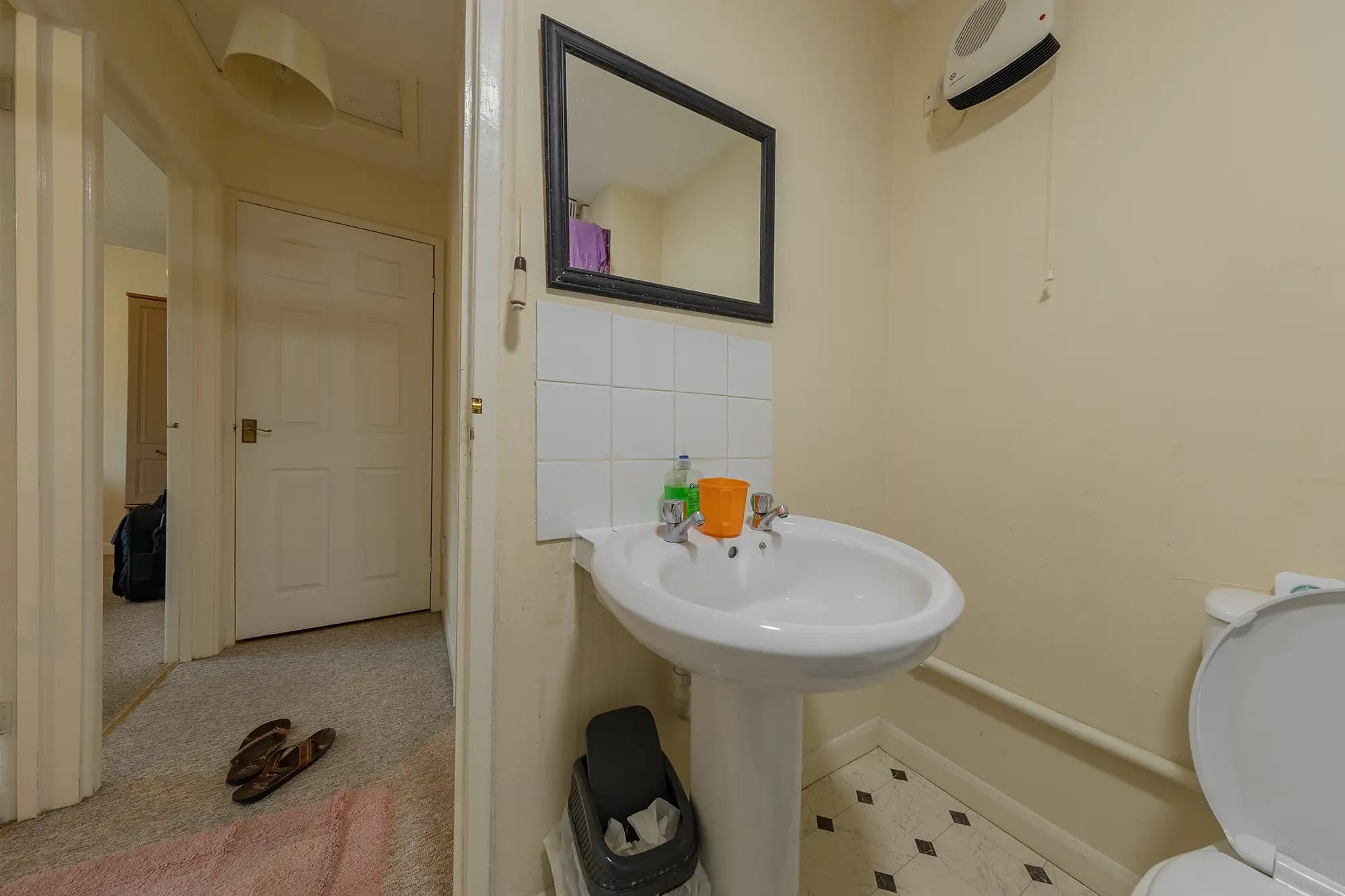 property photo 8 of 20