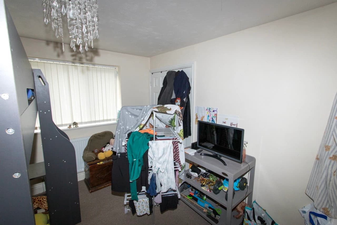 property photo 18 of 24