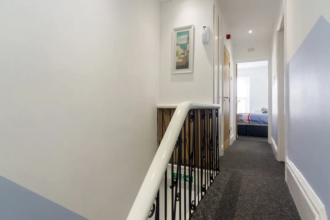 property photo 33 of 40