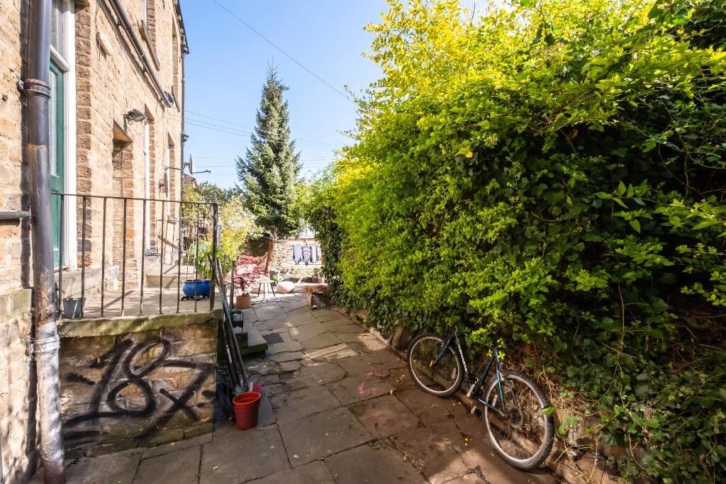 property photo 29 of 40