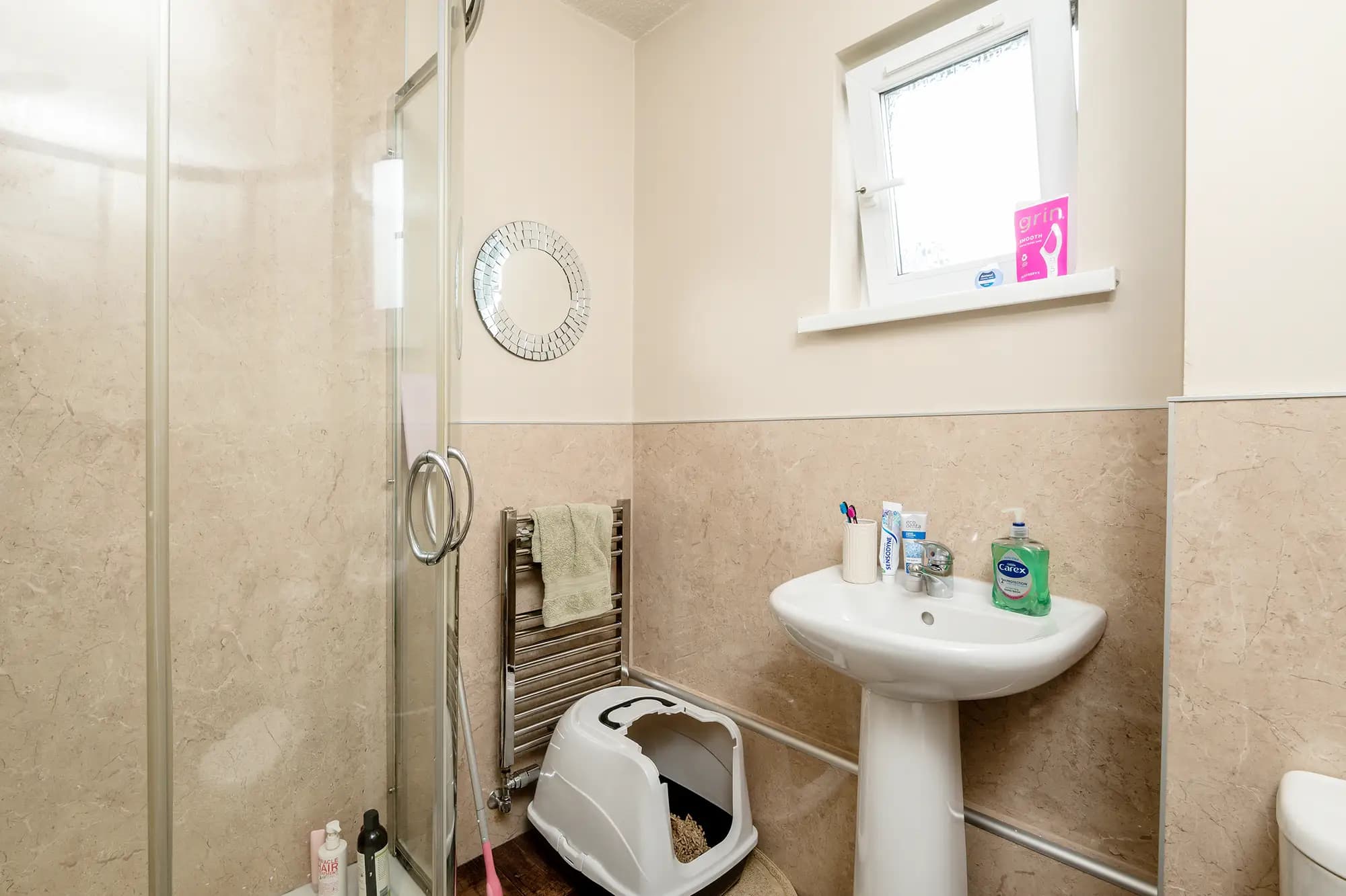 property photo 9 of 15