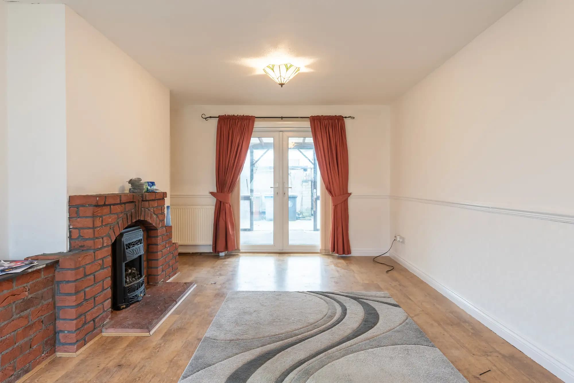 property photo 3 of 28