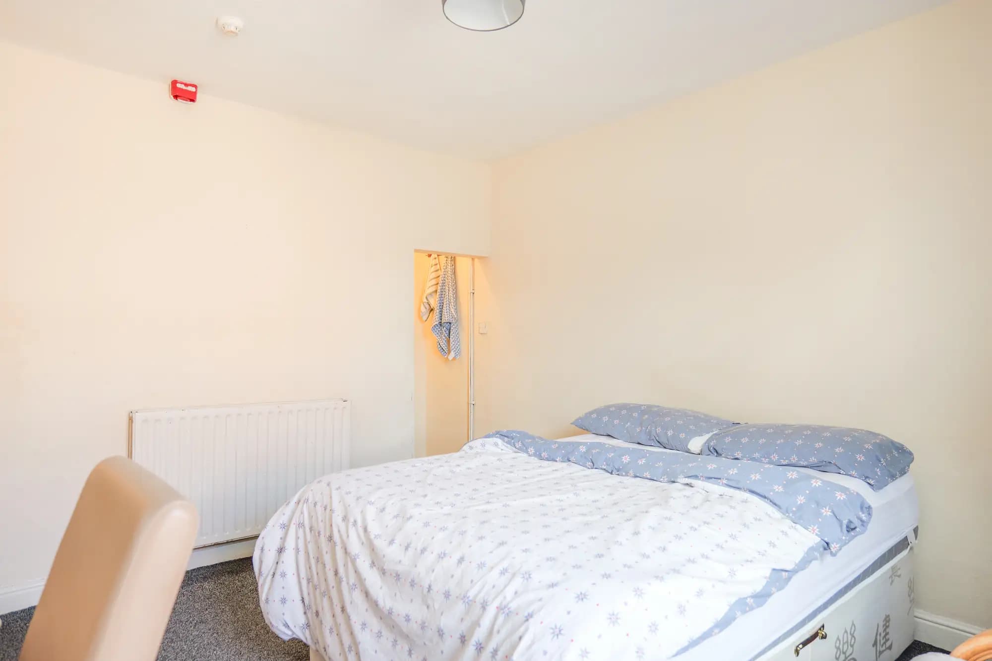 property photo 13 of 30