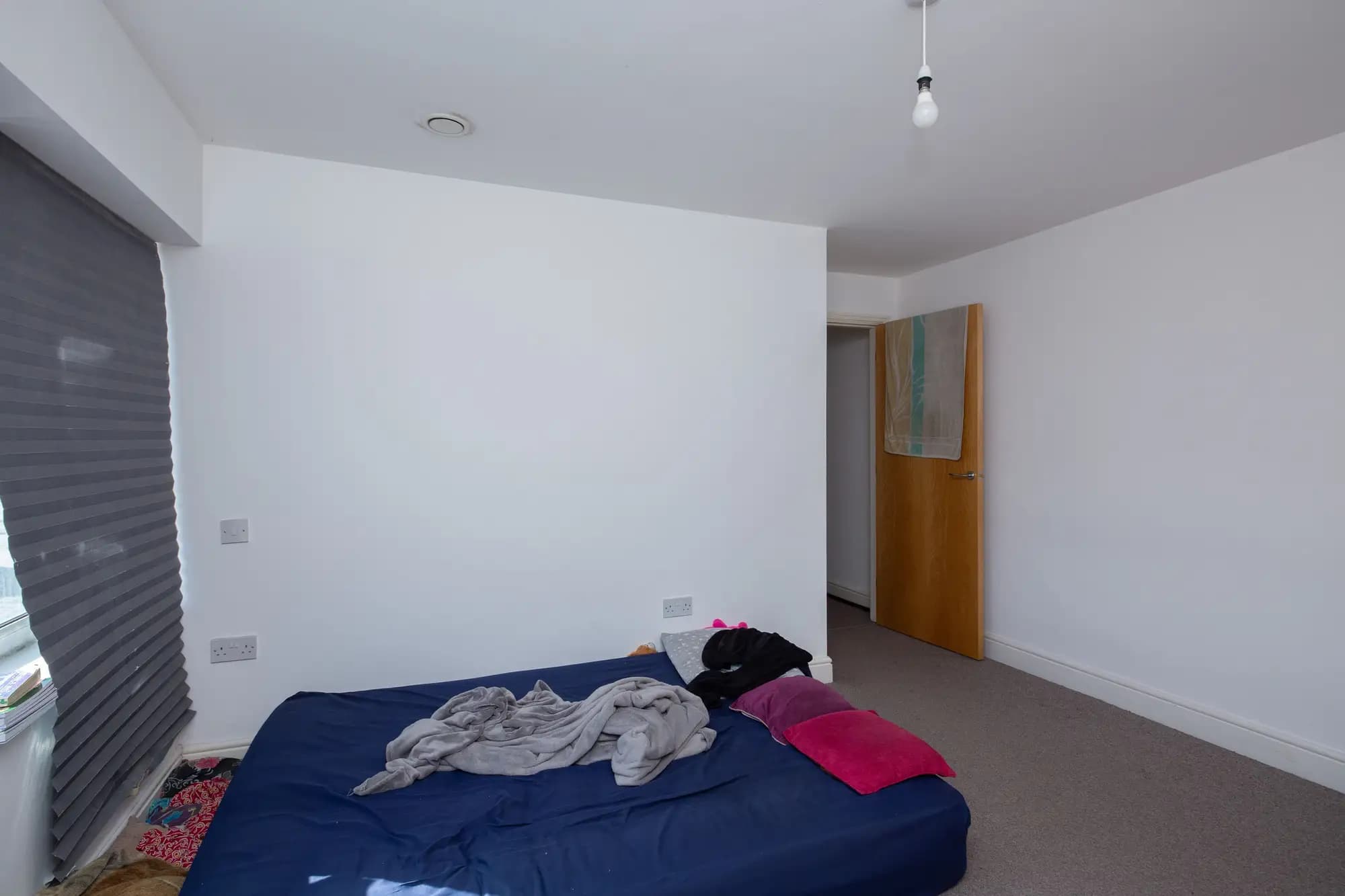 property photo 10 of 17