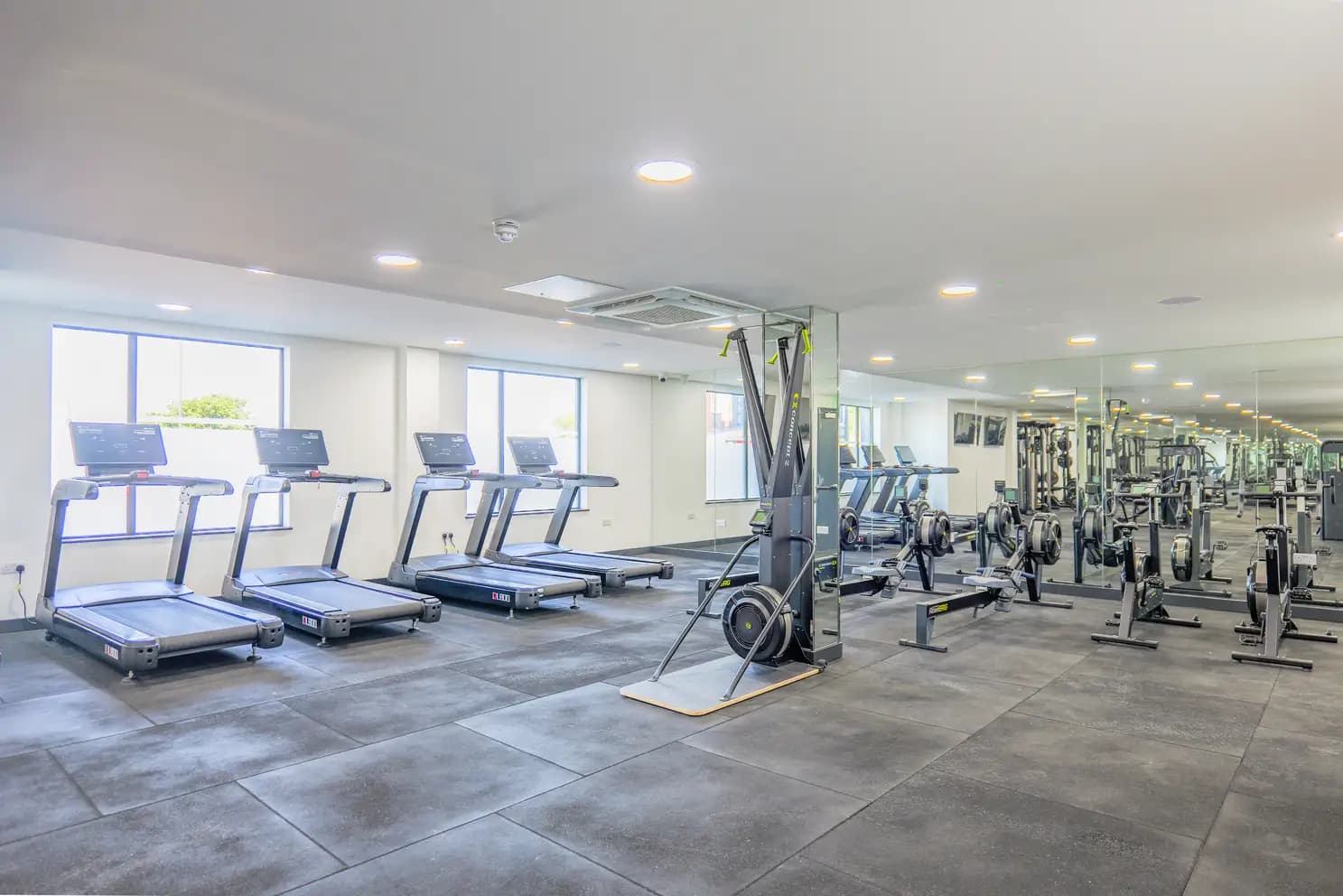 property photo 8 of 14