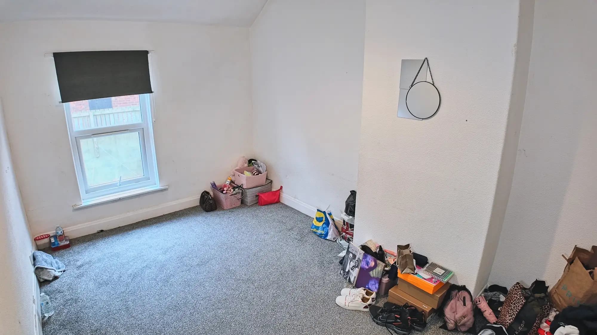 property photo 11 of 17