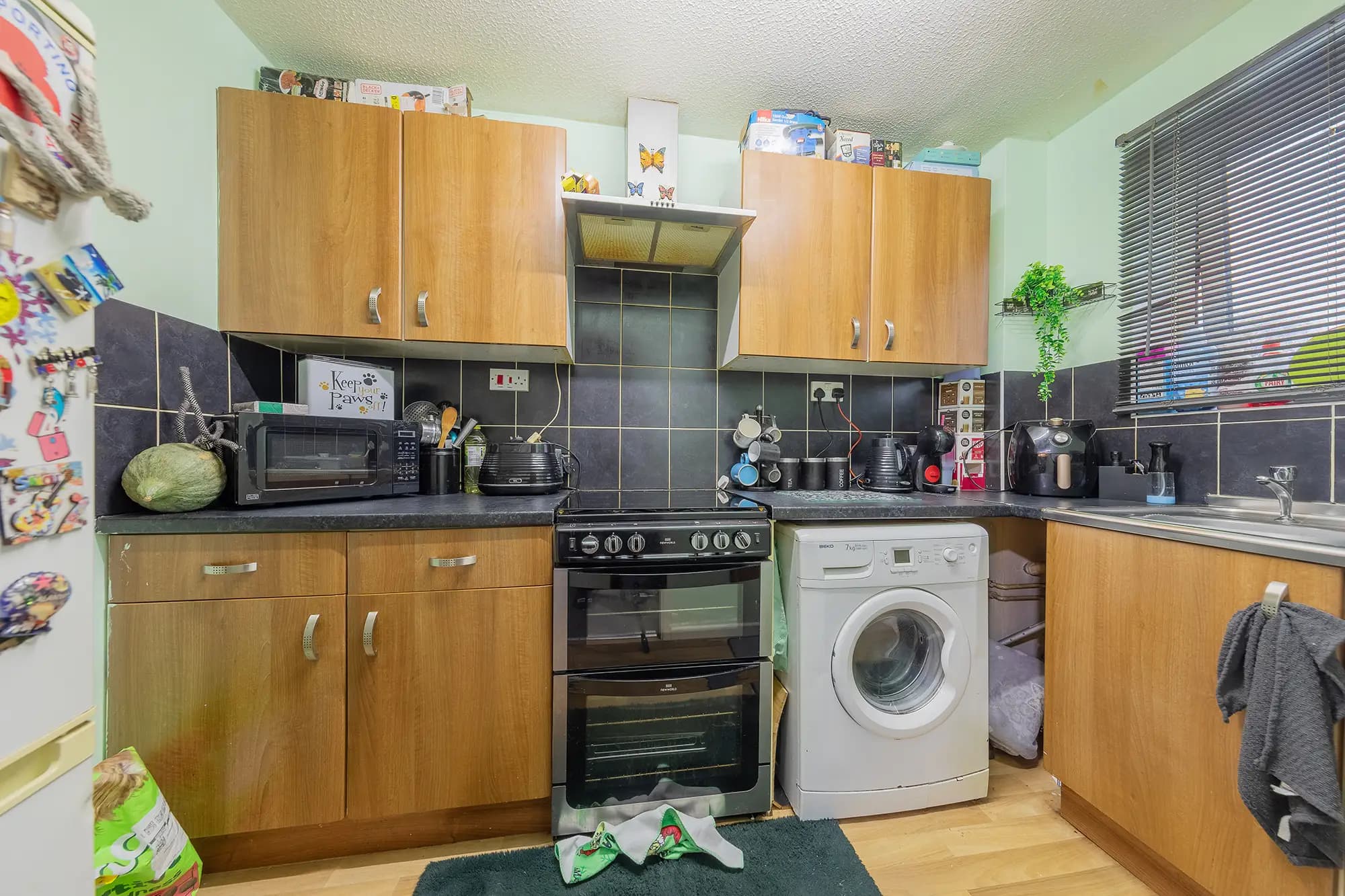 property photo 6 of 17