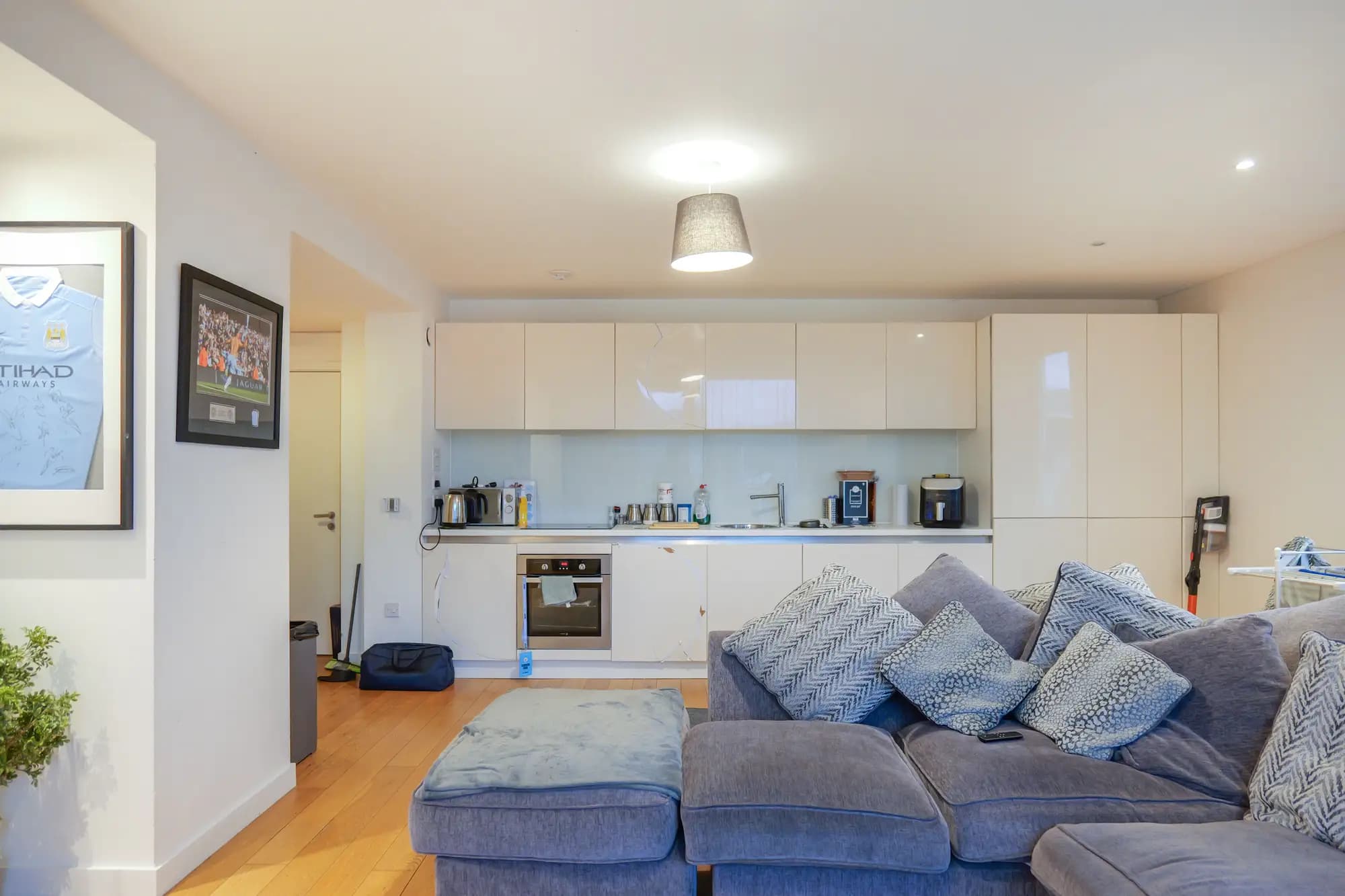 property photo 4 of 21