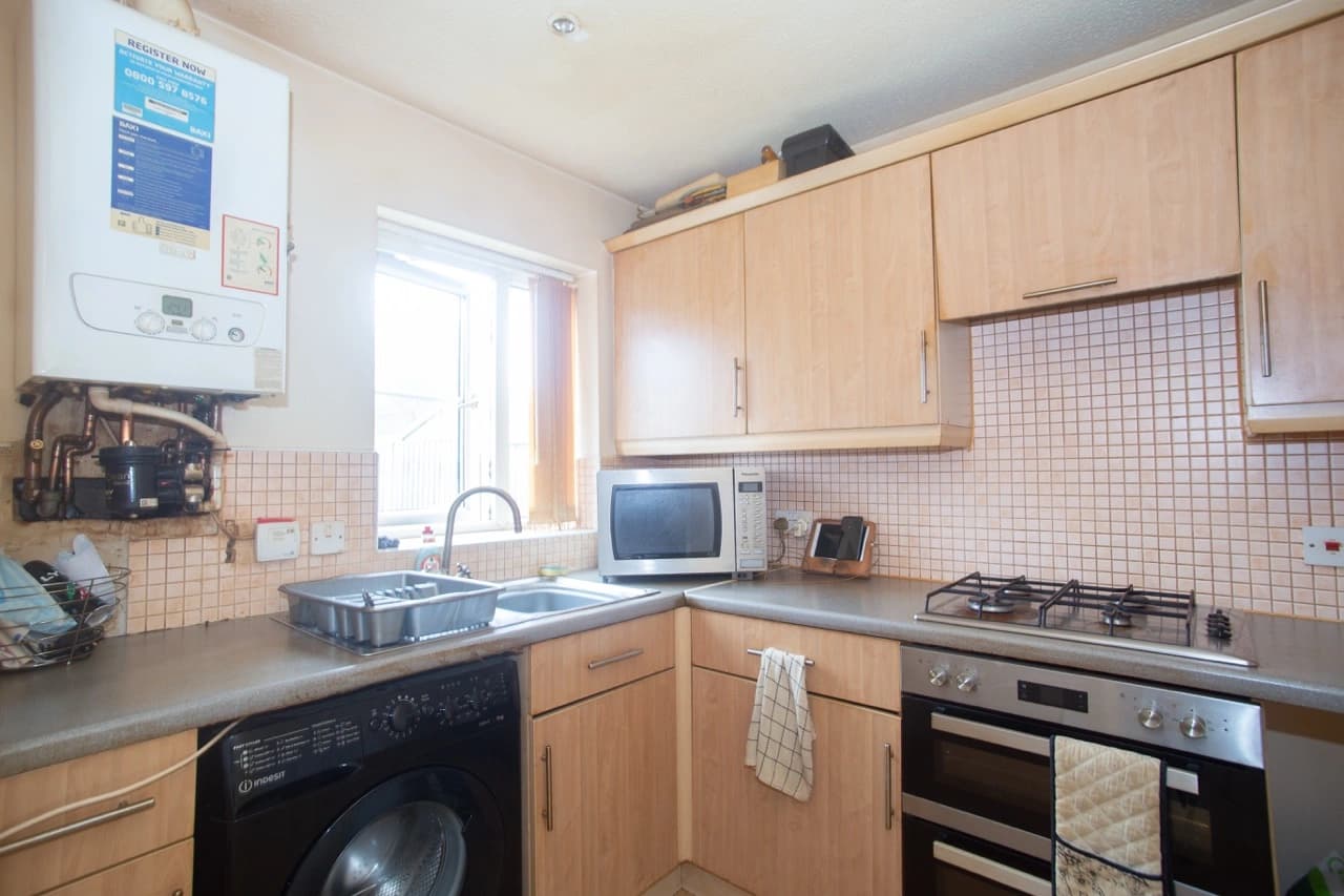 property photo 11 of 31