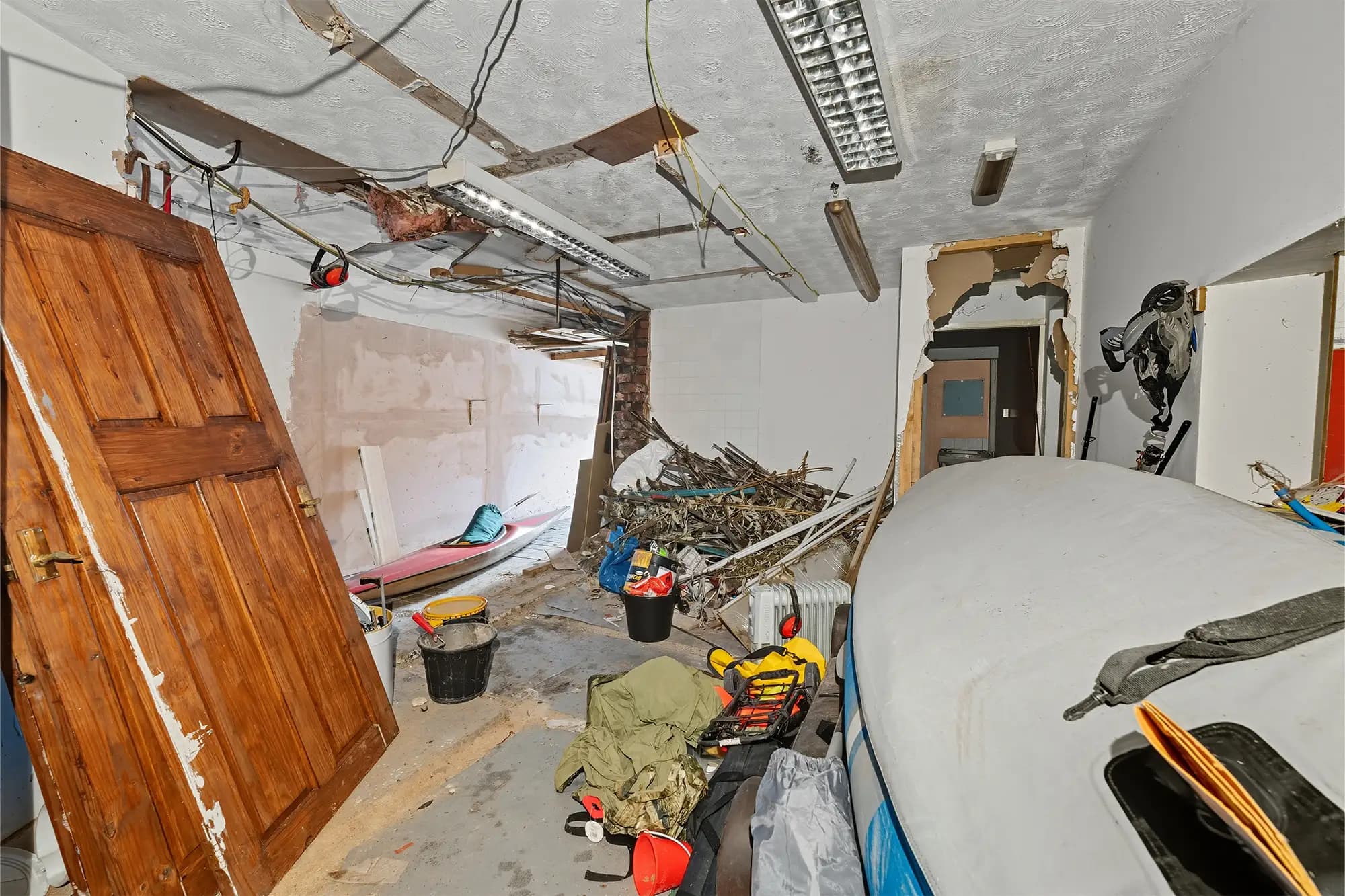 property photo 5 of 8