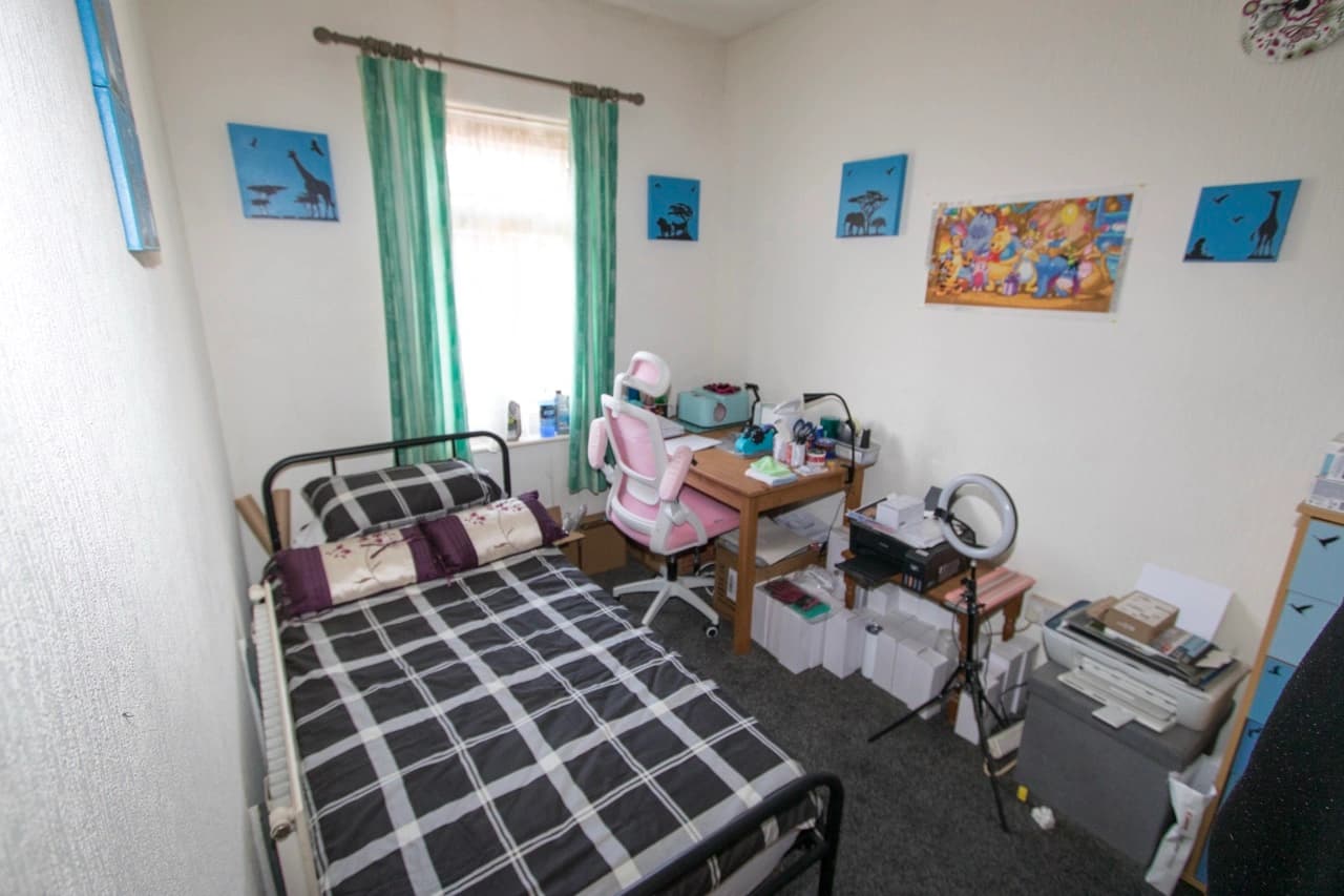 property photo 12 of 20