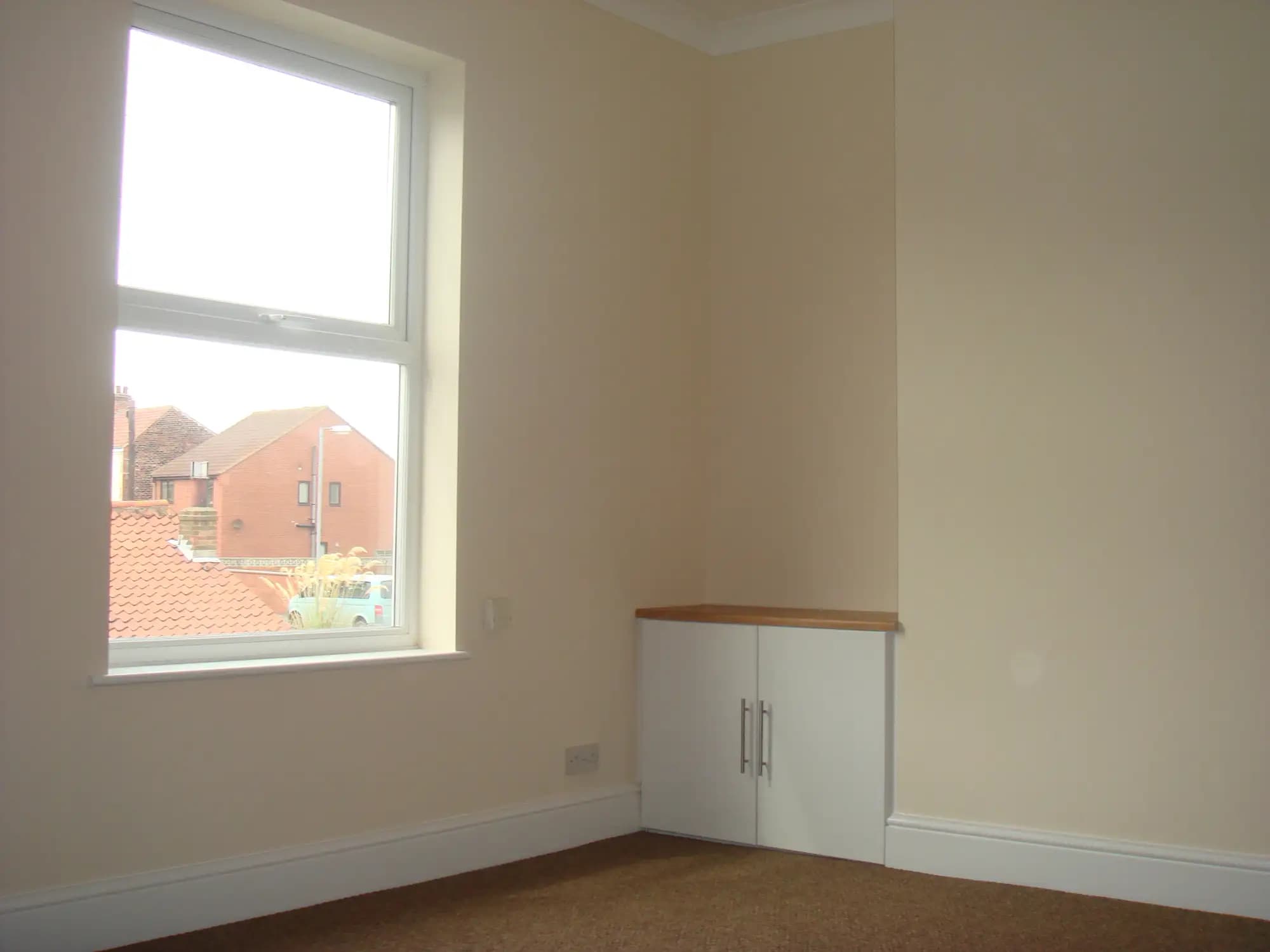 property photo 7 of 17