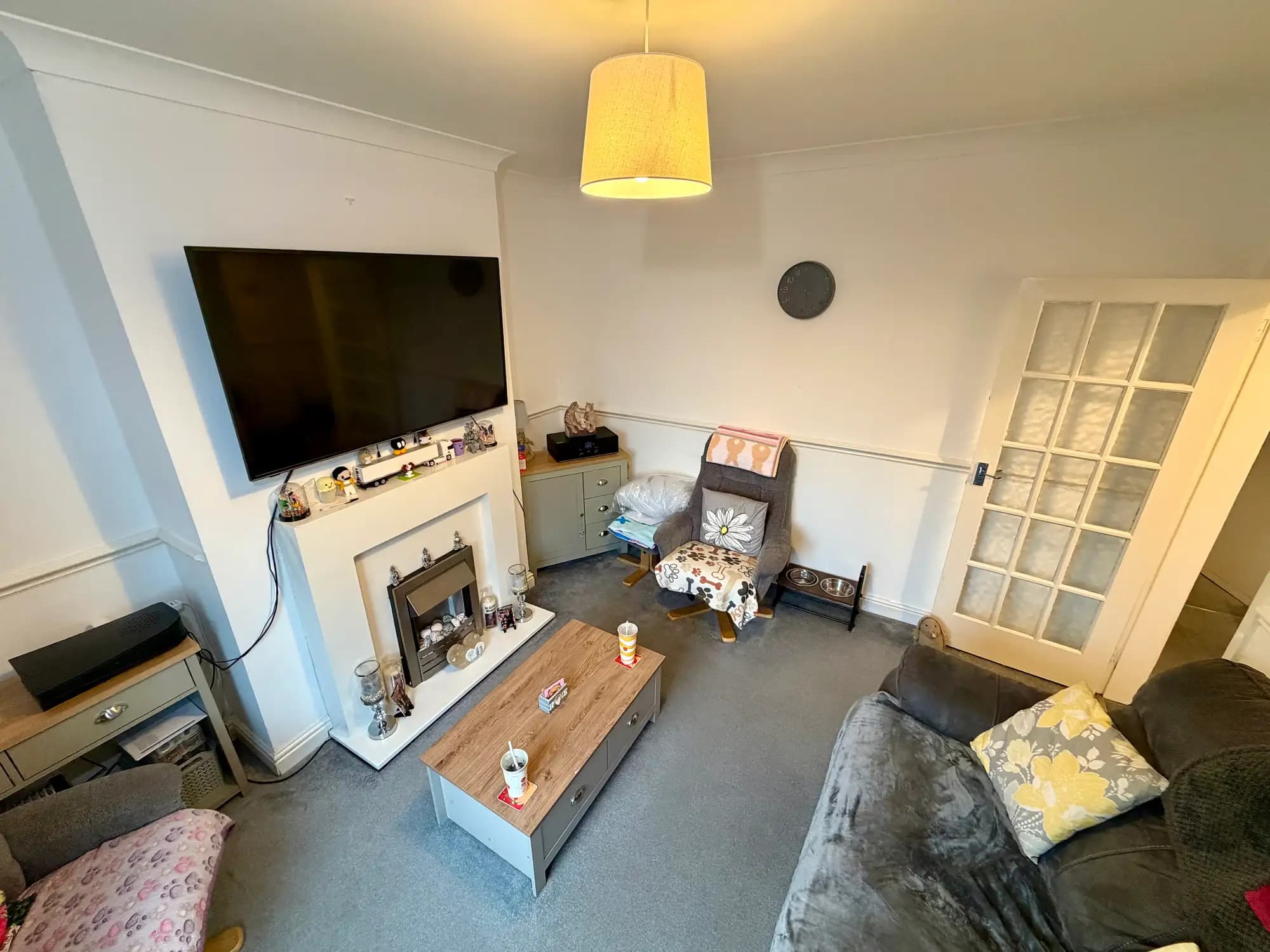 property photo 4 of 17