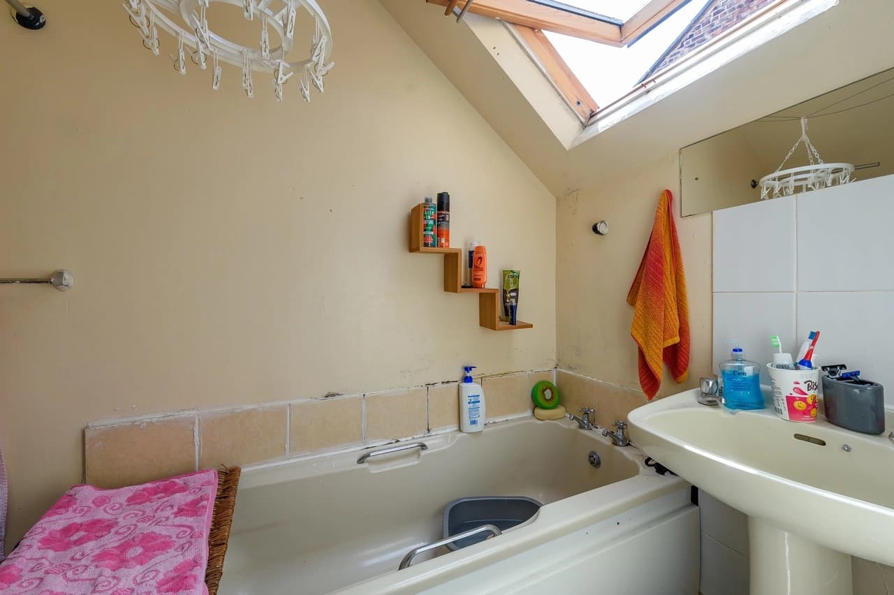 property photo 16 of 35