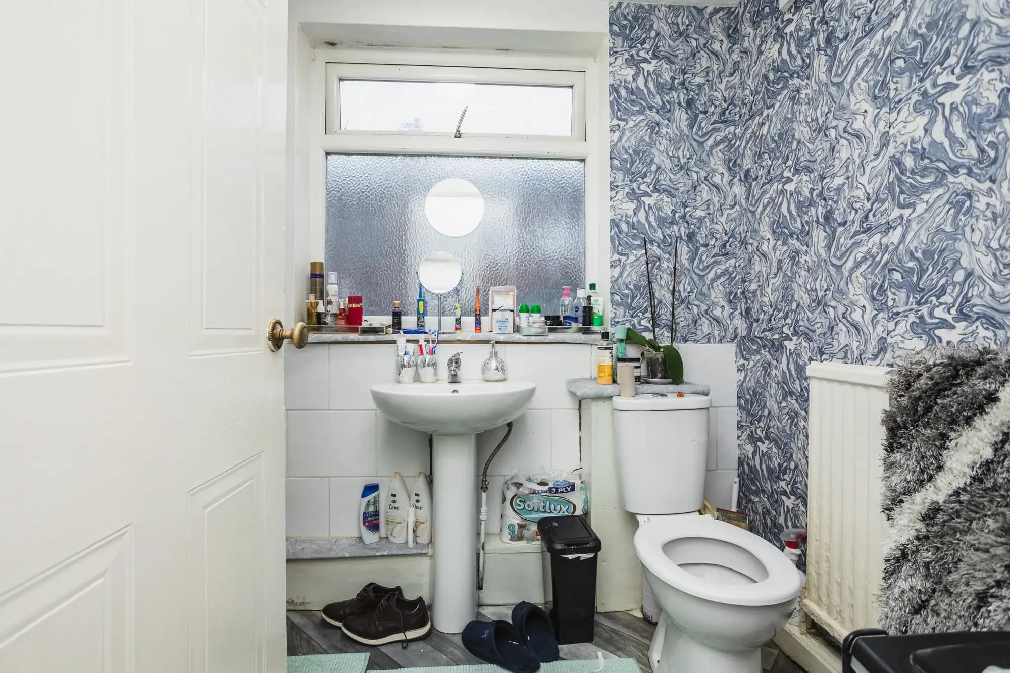 property photo 8 of 16