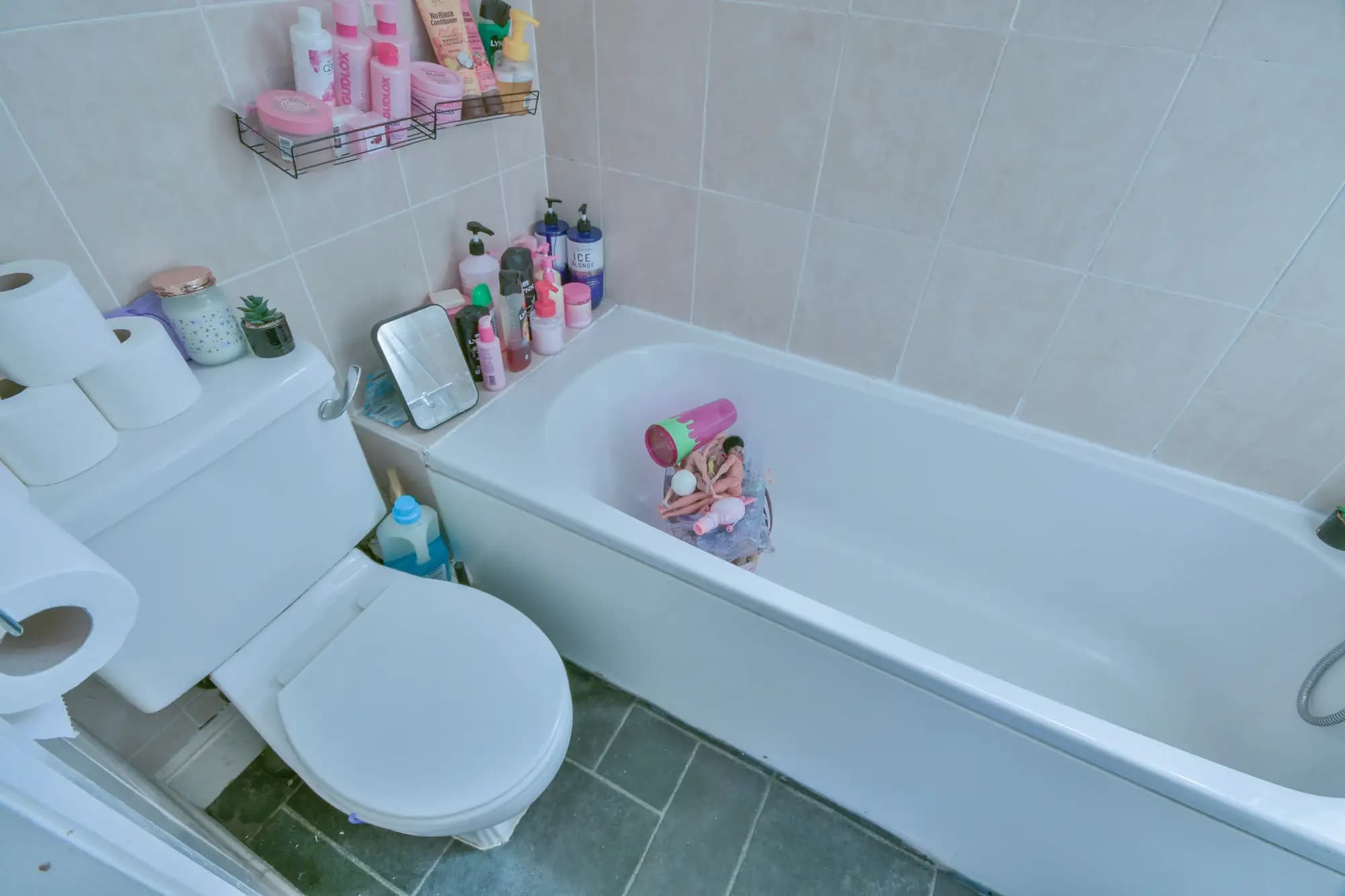 property photo 8 of 16