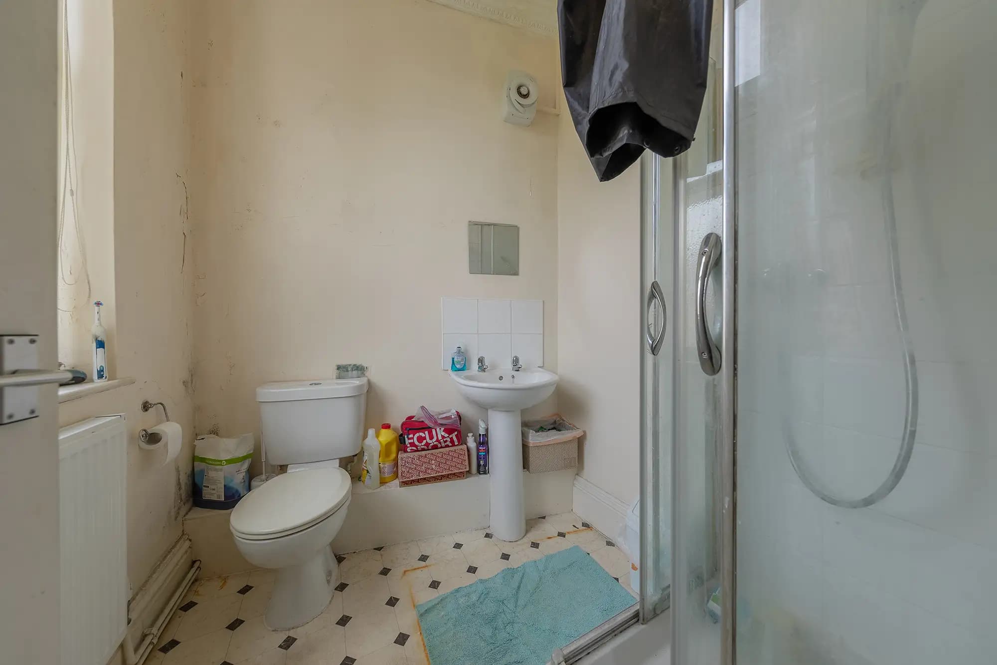 property photo 6 of 23