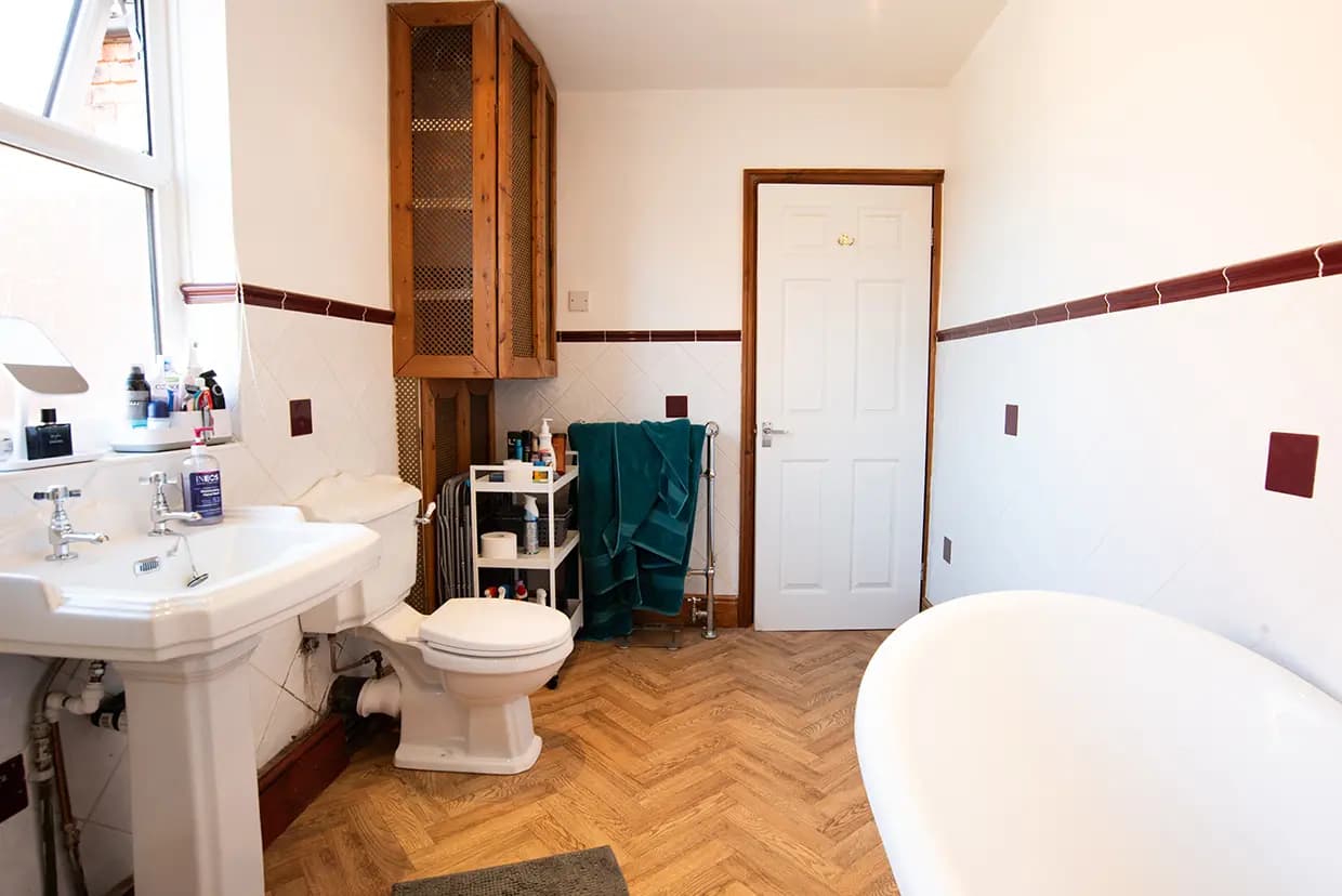 property photo 11 of 21